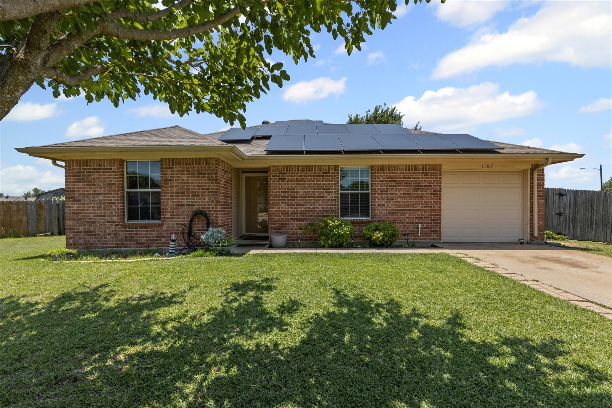 1107 Lynnwood Court Cleburne TX 76033