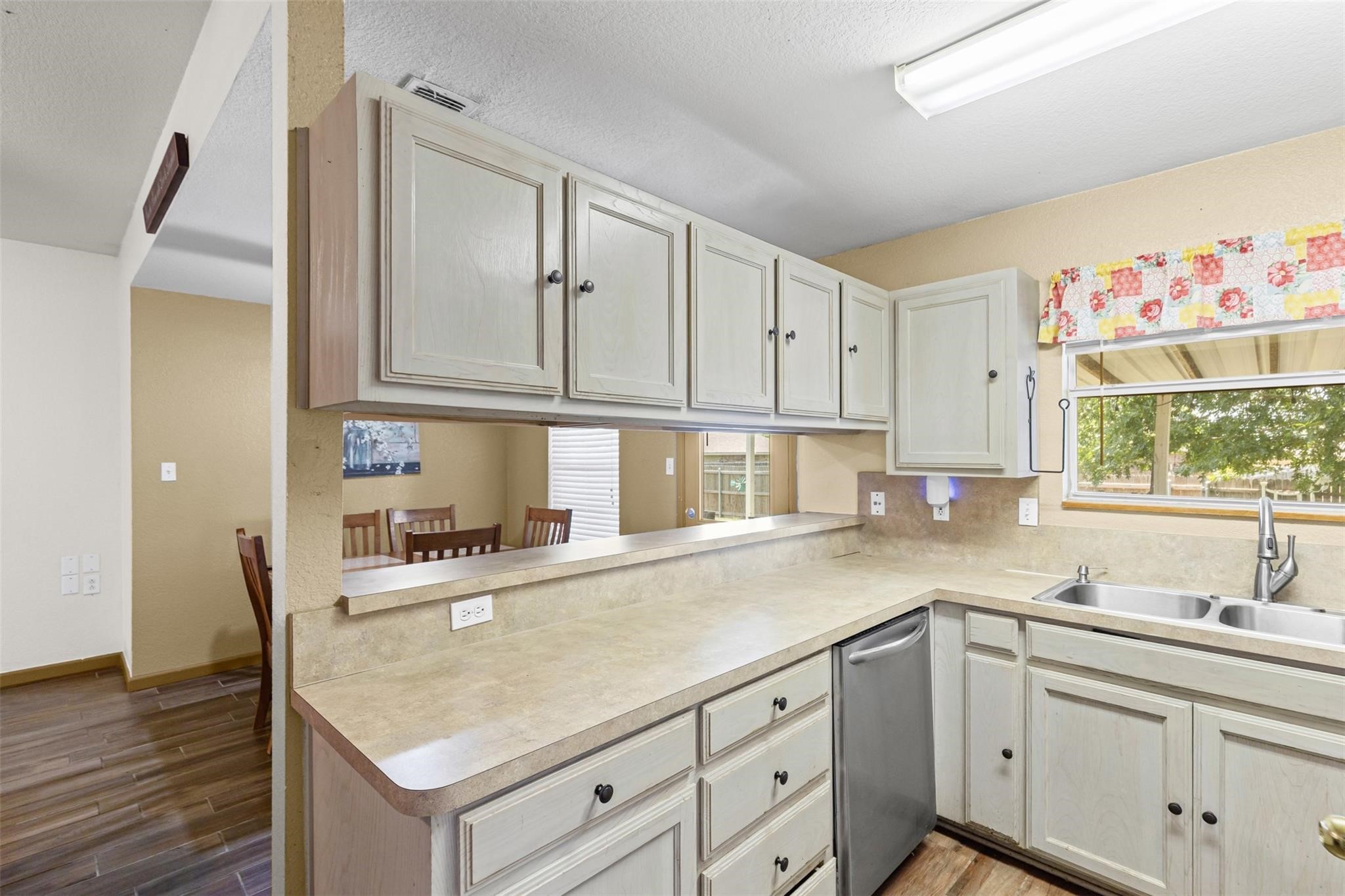 1107 Lynnwood Court Cleburne TX 76033