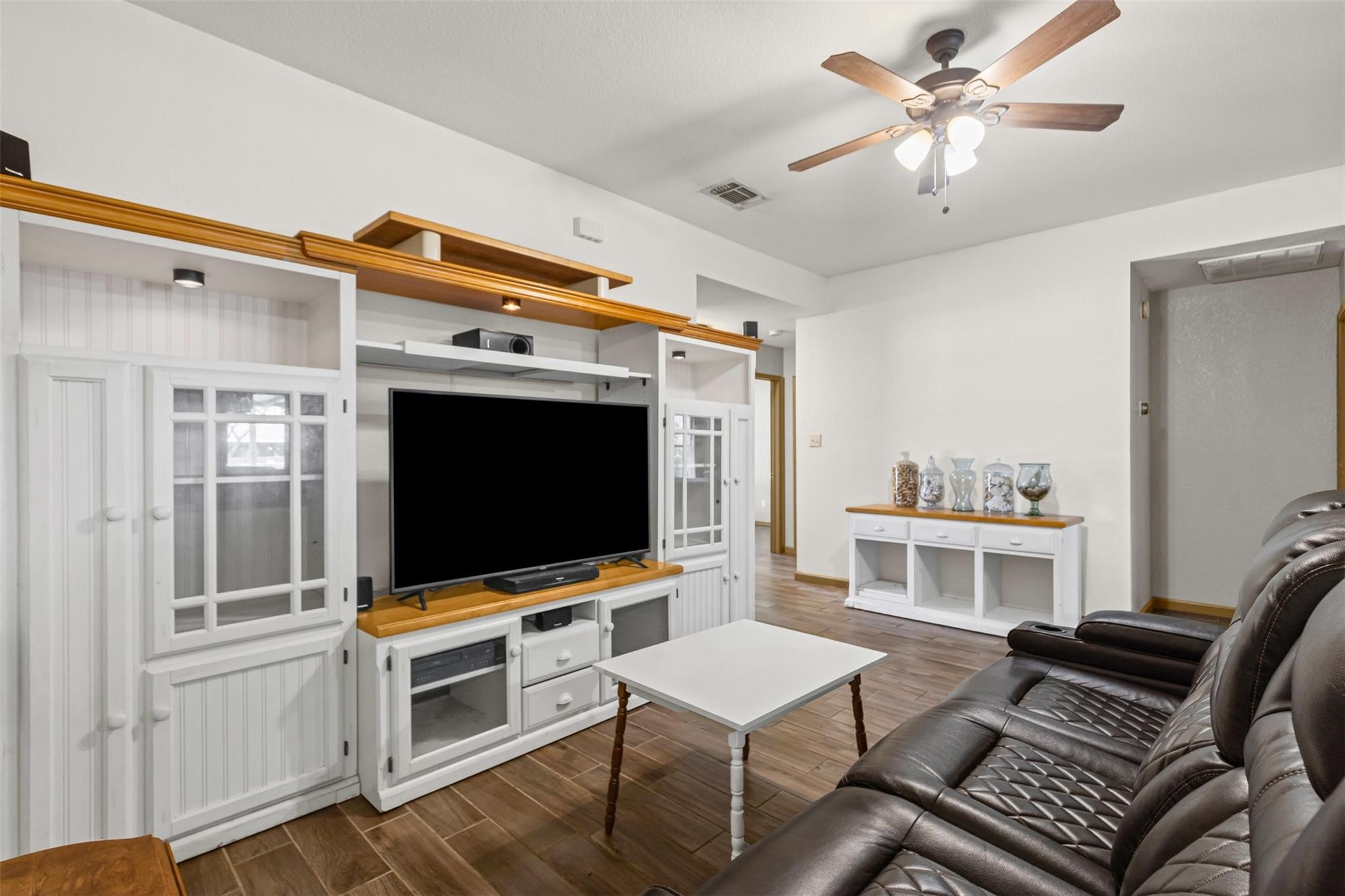 1107 Lynnwood Court Cleburne TX 76033