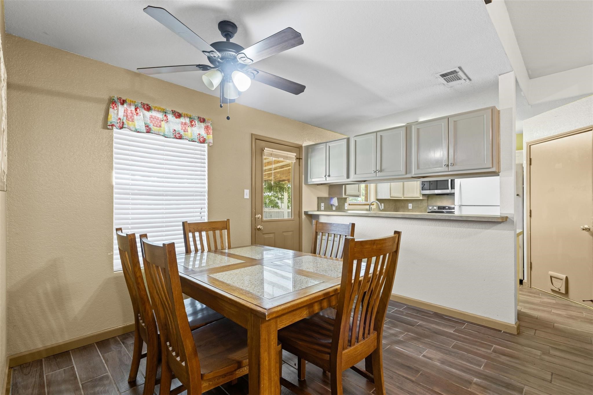 1107 Lynnwood Court Cleburne TX 76033