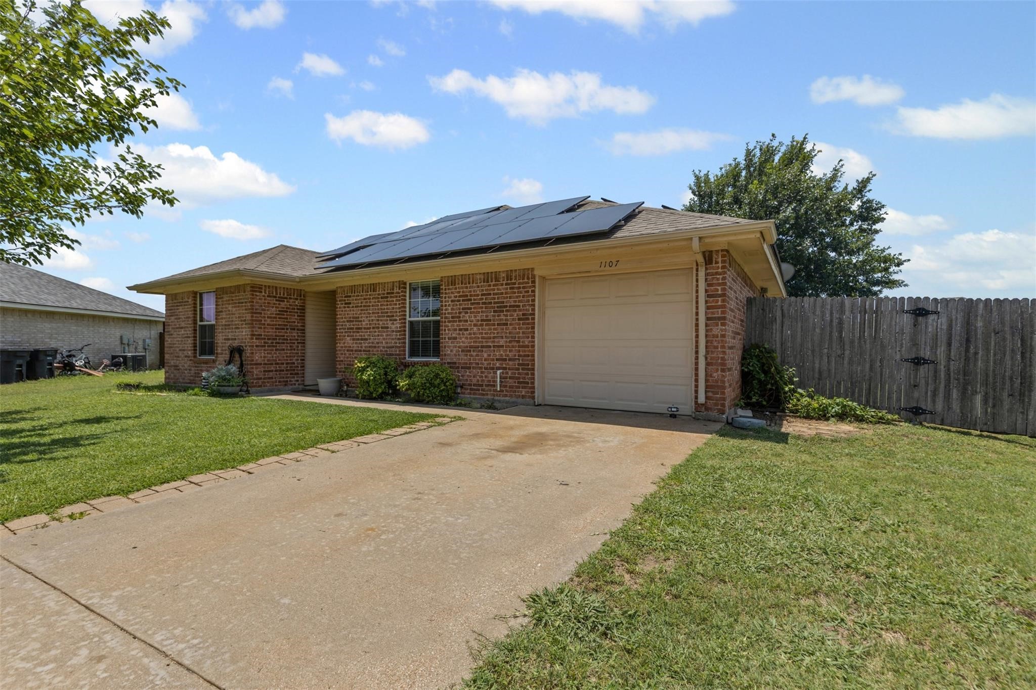 1107 Lynnwood Court Cleburne TX 76033
