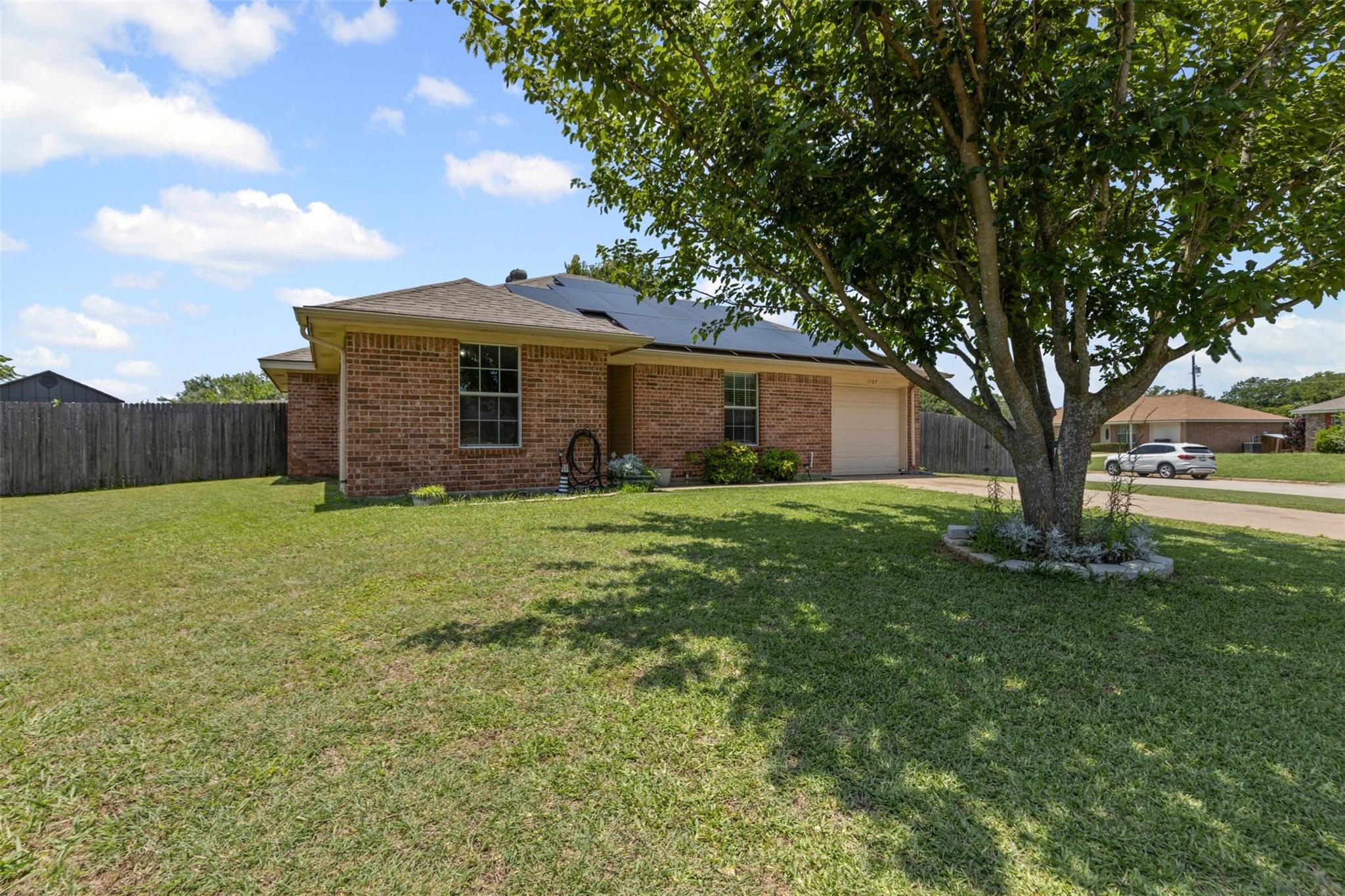 1107 Lynnwood Court Cleburne TX 76033