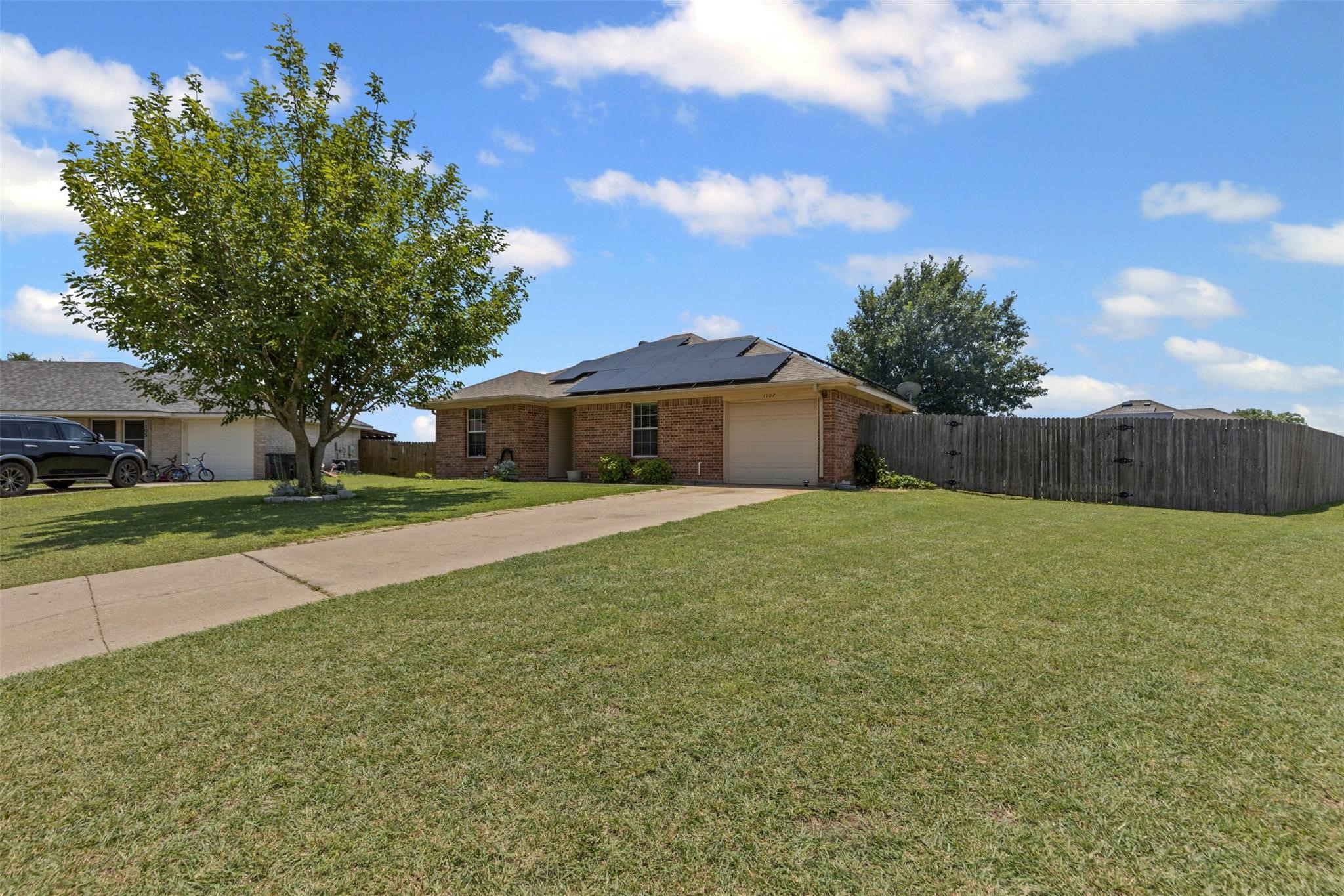 1107 Lynnwood Court Cleburne TX 76033