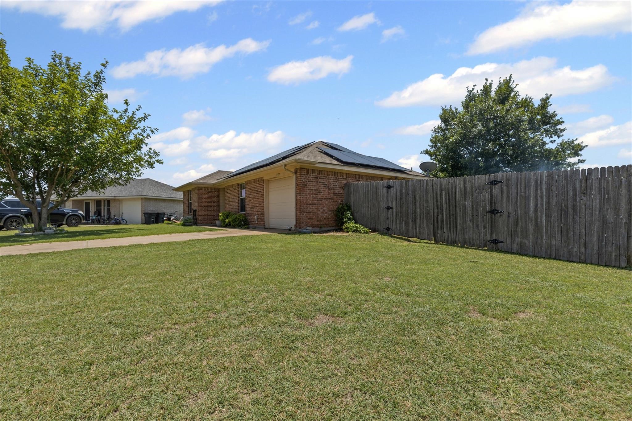 1107 Lynnwood Court Cleburne TX 76033