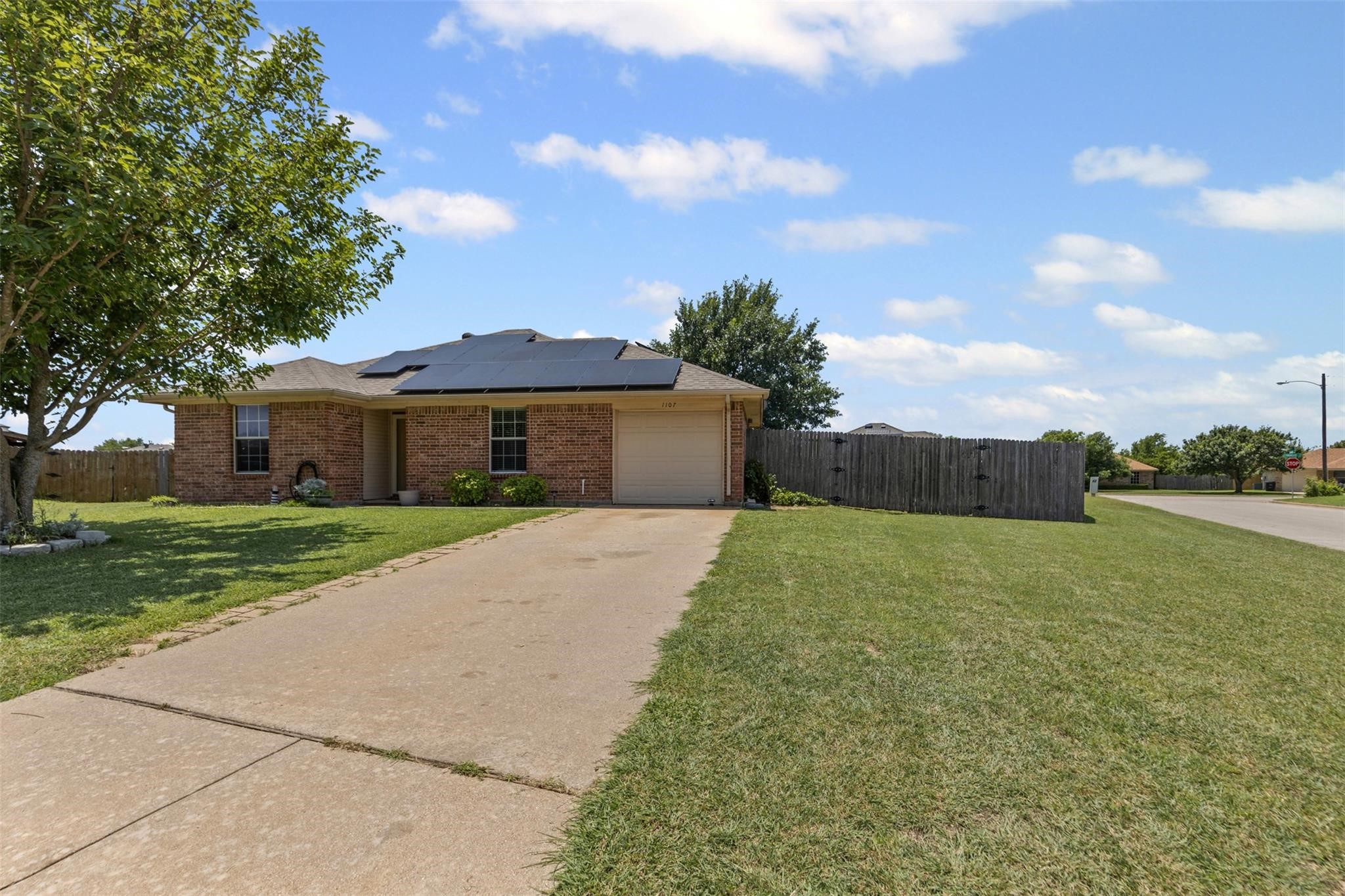1107 Lynnwood Court Cleburne TX 76033