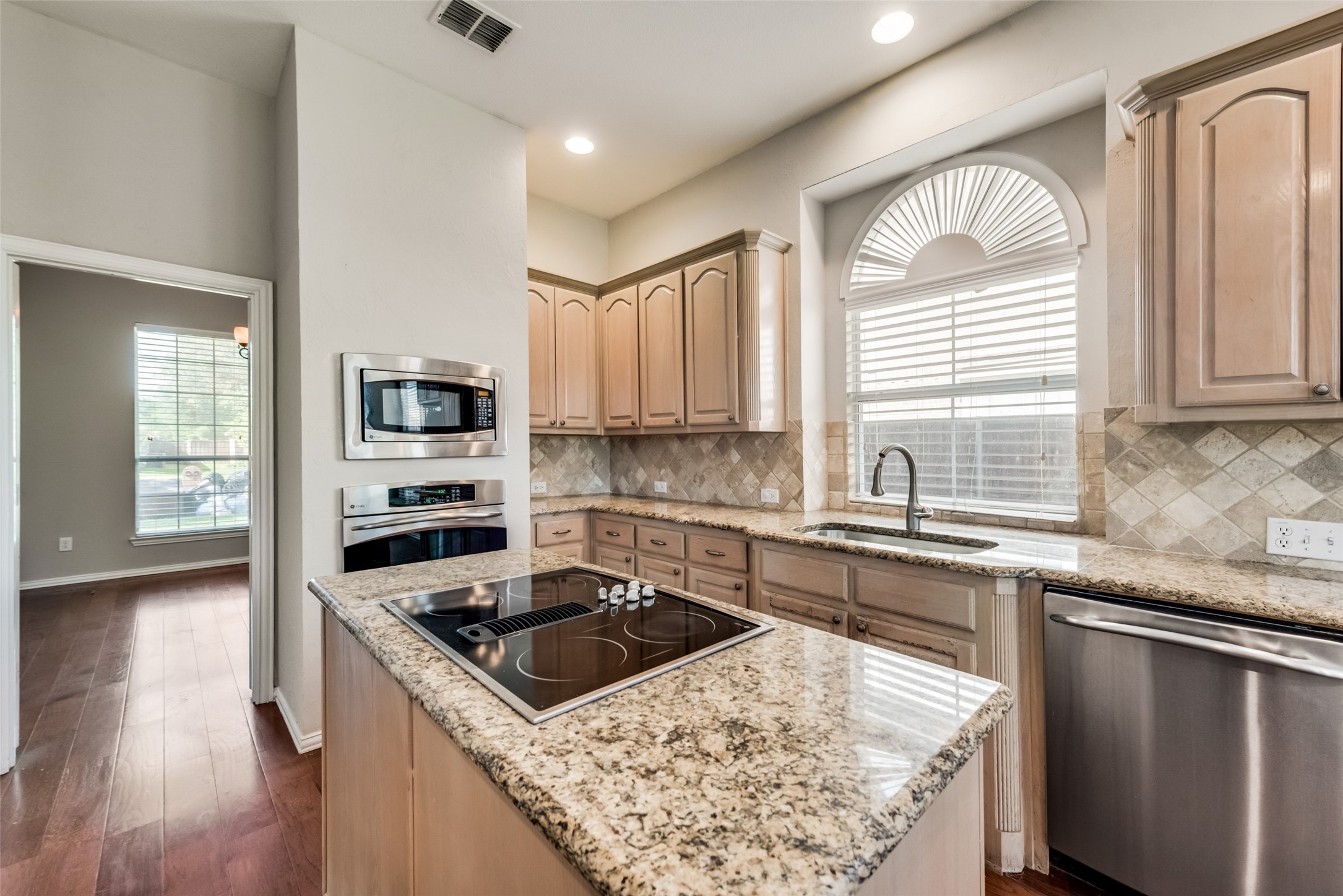 3908 Clifton Drive Richardson TX 75082