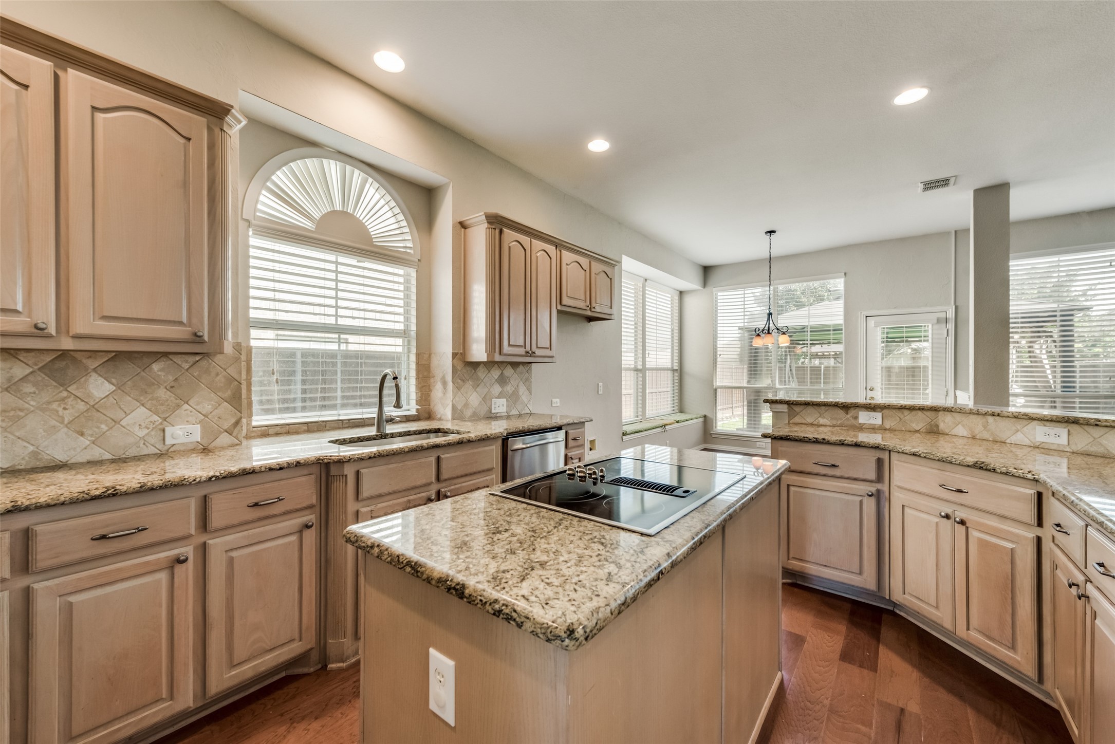 3908 Clifton Drive Richardson TX 75082