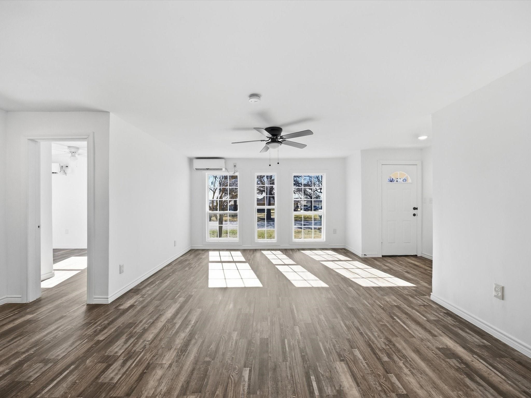 807 Adkins Street Bowie TX 76230