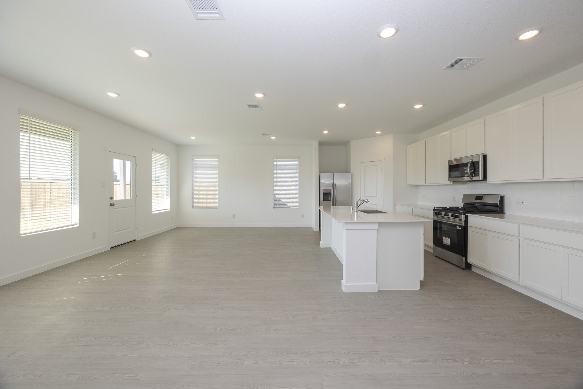 2220 Pommel Lane Aubrey TX 76227