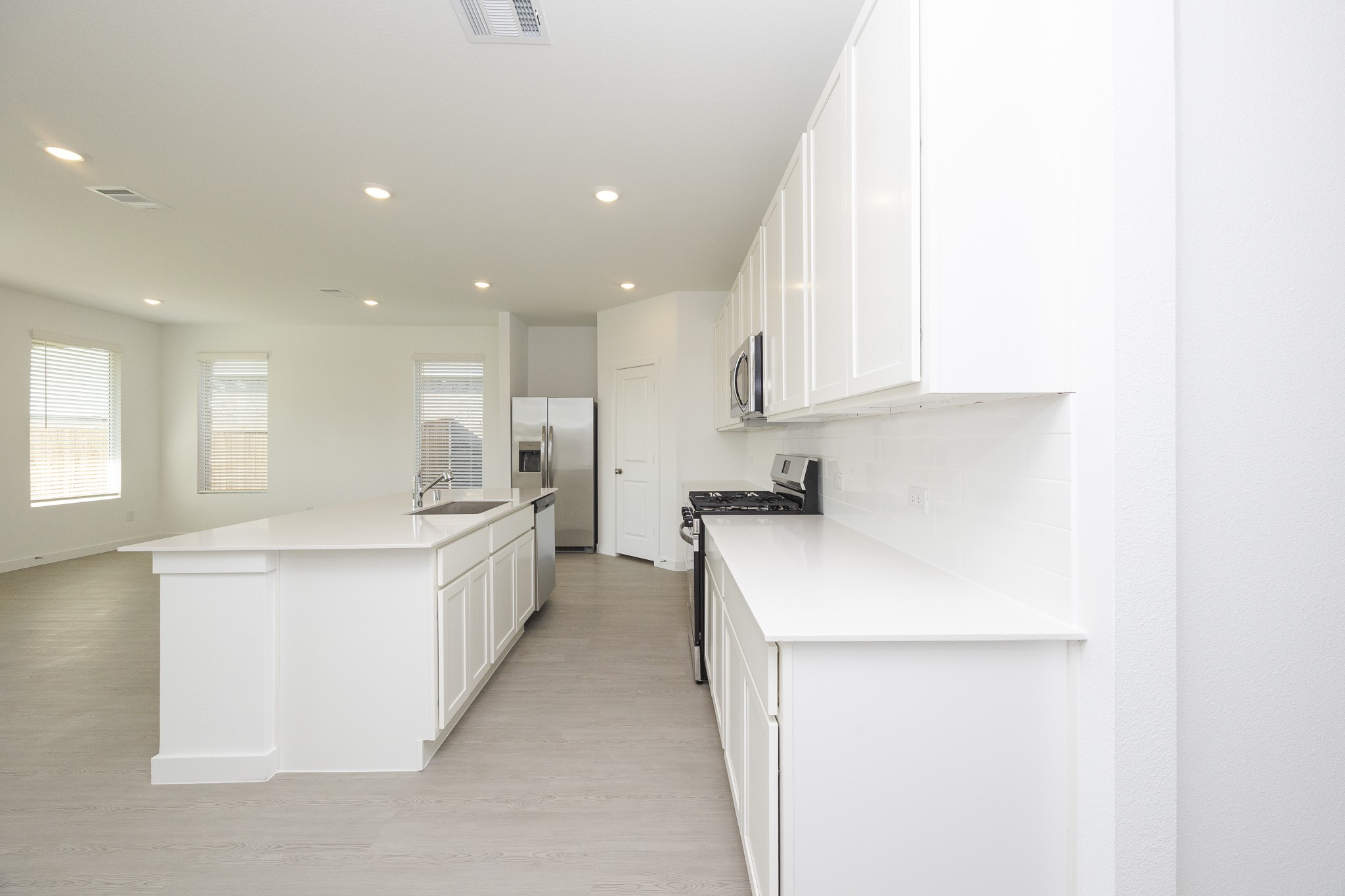 2220 Pommel Lane Aubrey TX 76227
