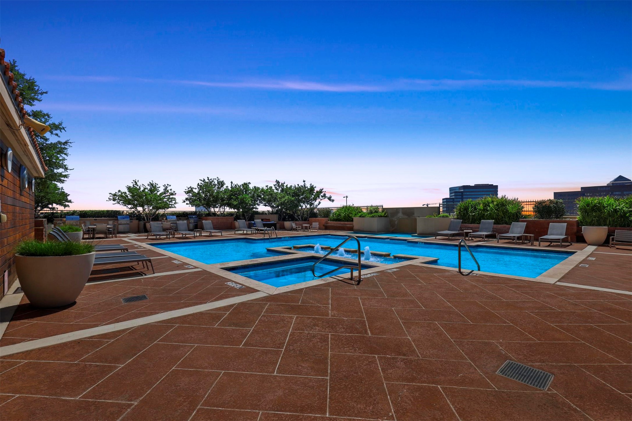 330 Las Colinas Boulevard E Irving TX 75039