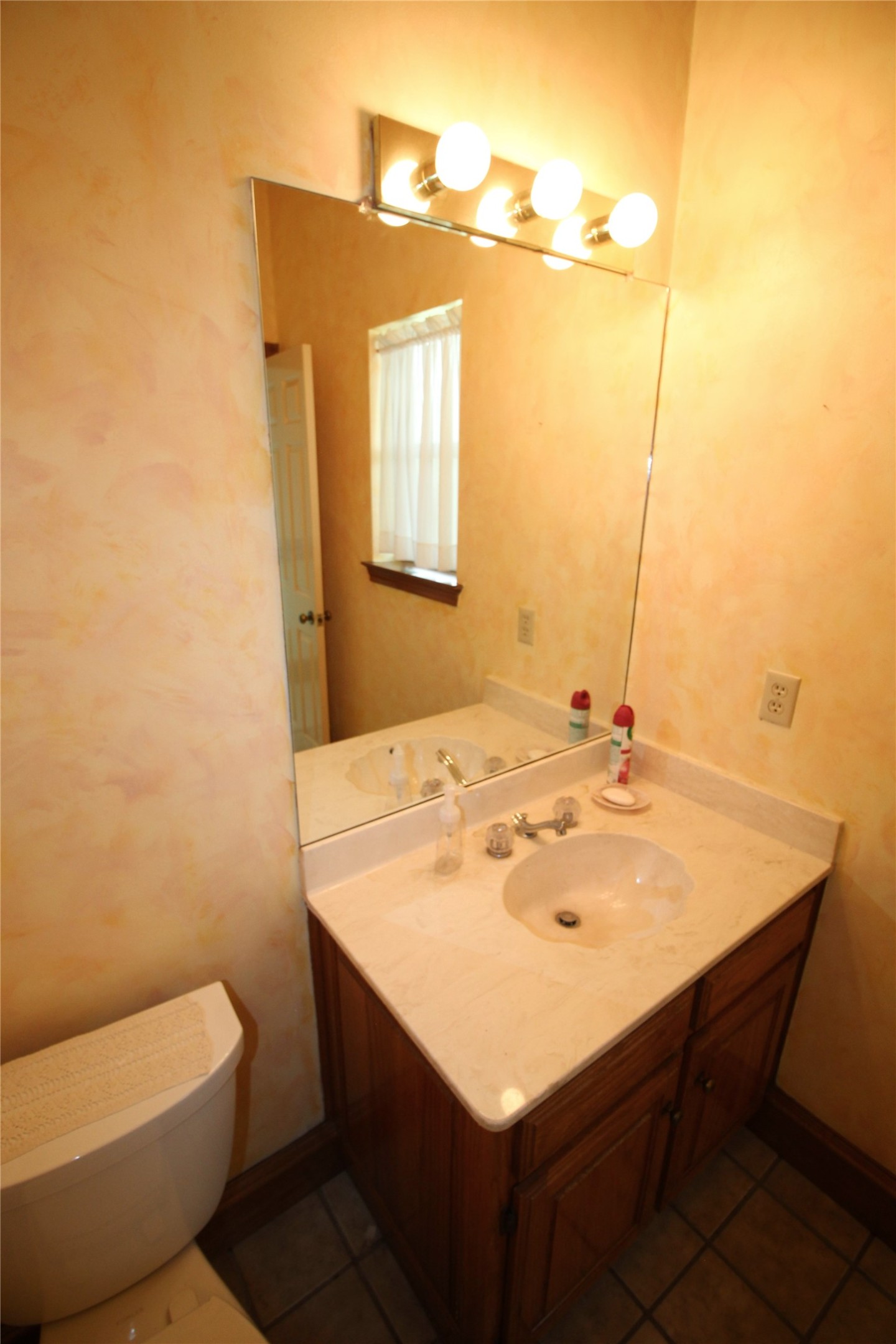 8150 Bob White Road Waxahachie TX 75167