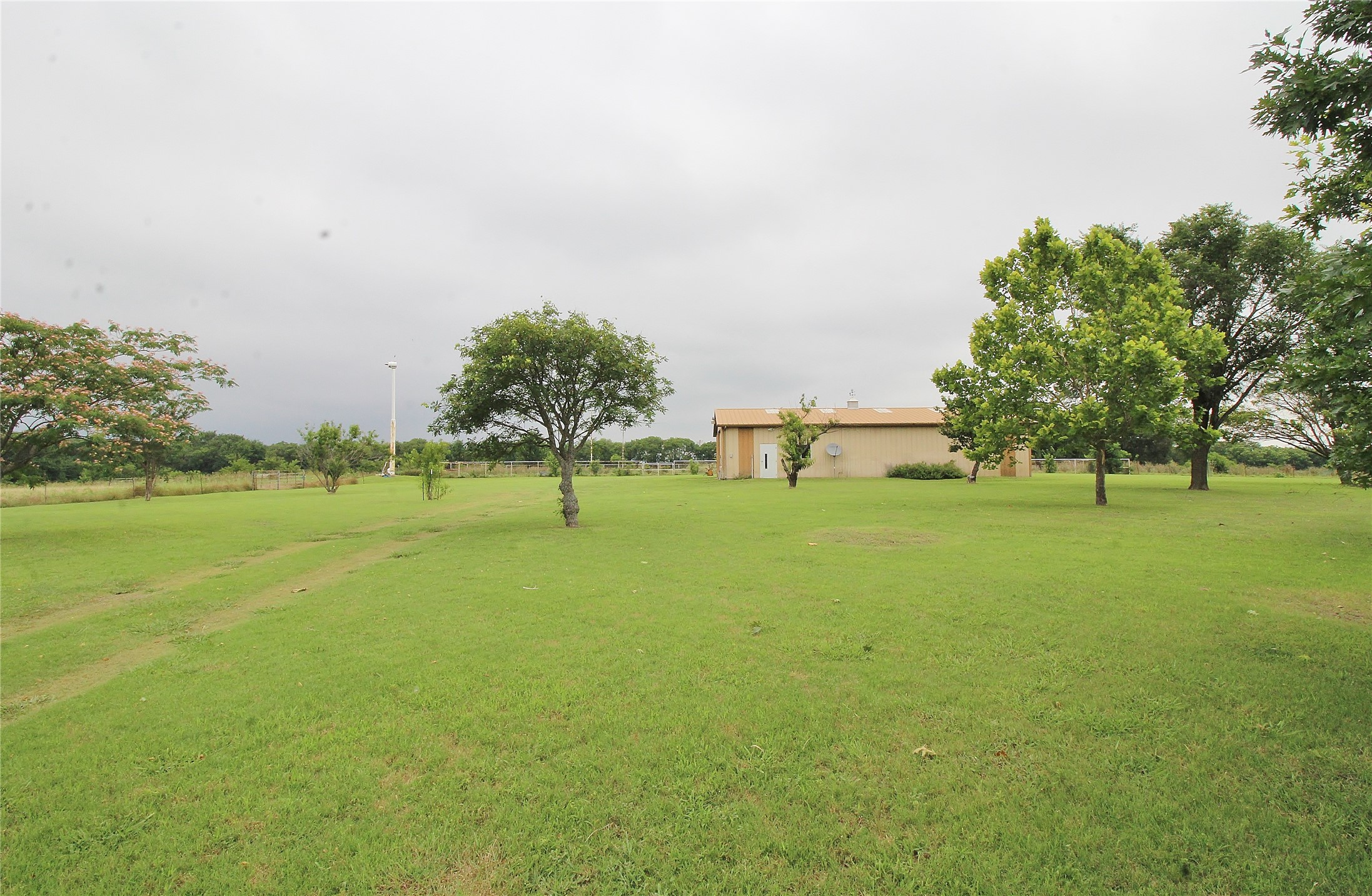 8150 Bob White Road Waxahachie TX 75167