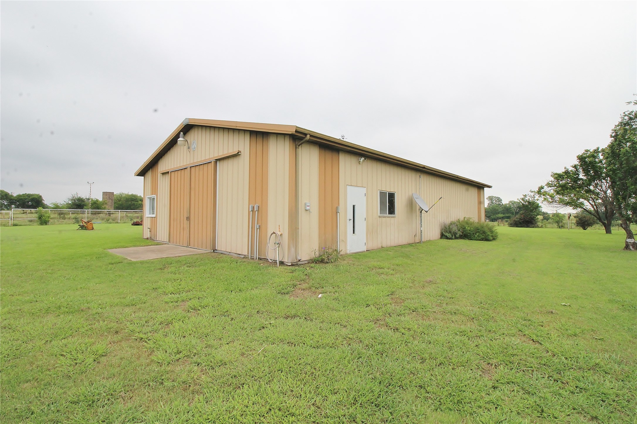 8150 Bob White Road Waxahachie TX 75167