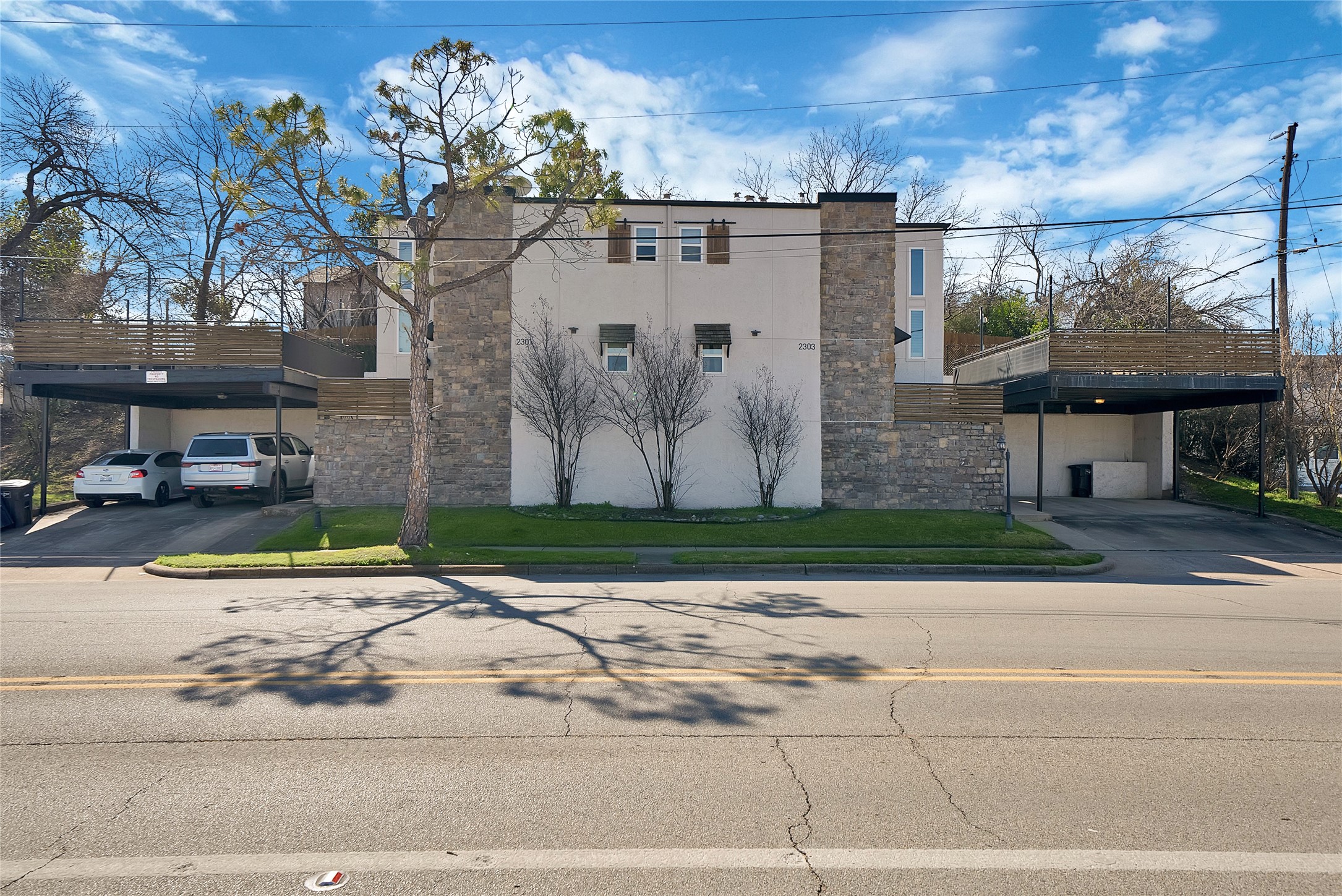 2303 Park Hill Drive Fort Worth TX 76110