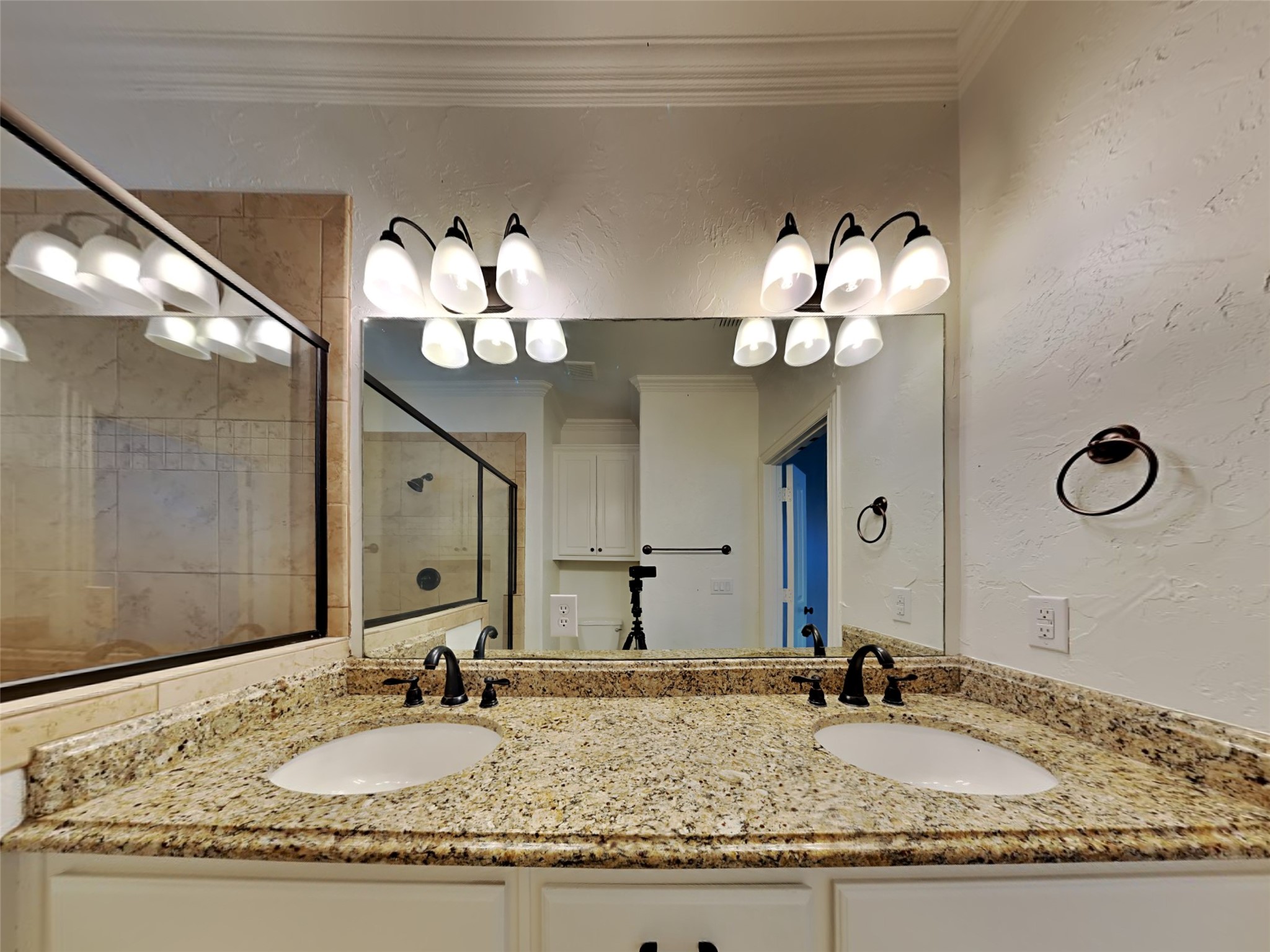 1537 Sienna Court Dallas TX 75204