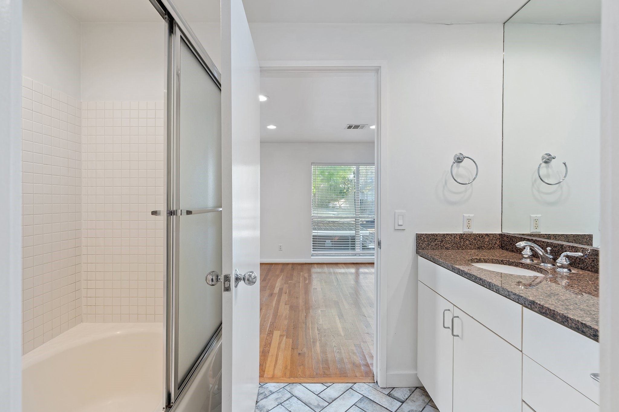 4122 Travis Street Dallas TX 75204
