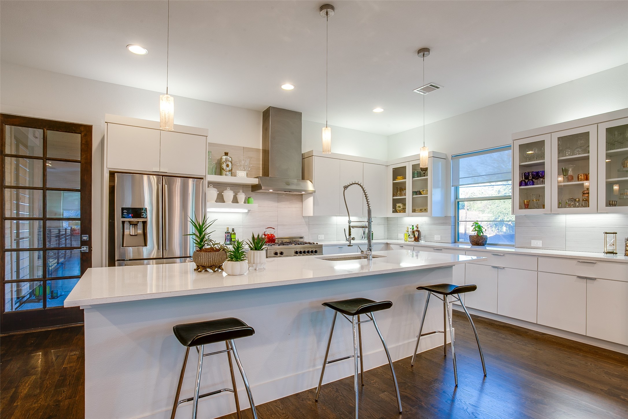 3823 Greenville Avenue Dallas TX 75206