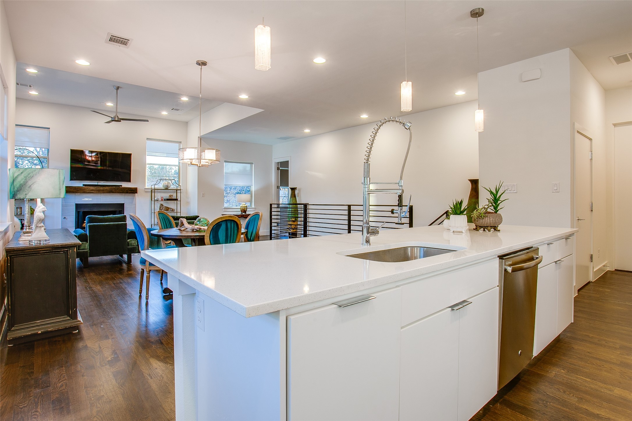 3823 Greenville Avenue Dallas TX 75206