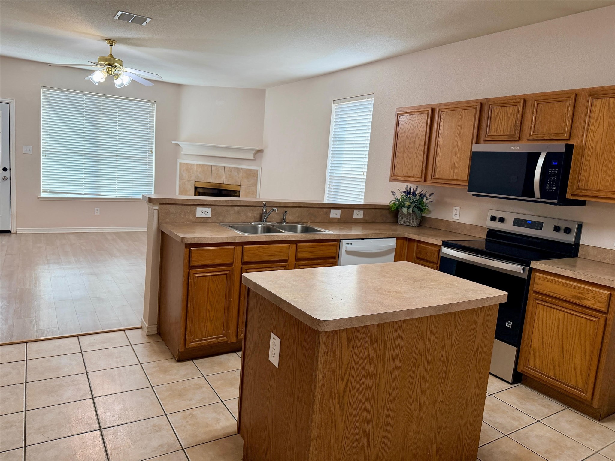 8655 Sumter Way Fort Worth TX 76244