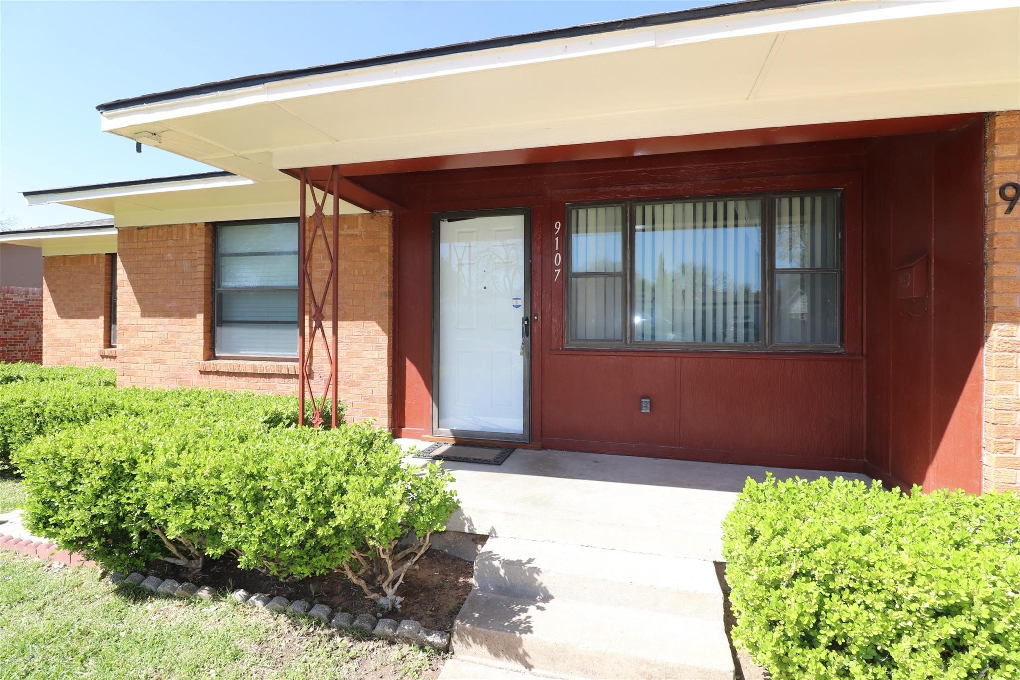 9107 Rustown Drive Dallas TX 75228