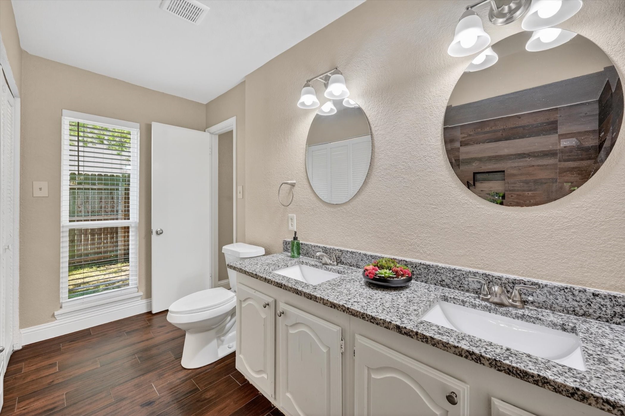 2009 Parkside Drive Denton TX 76201