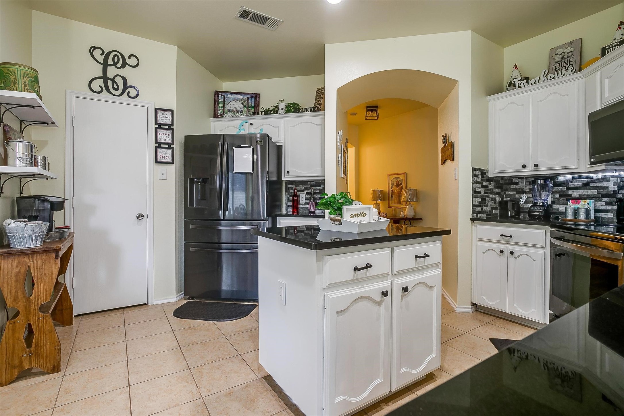 909 Hunter Lane Burleson TX 76028