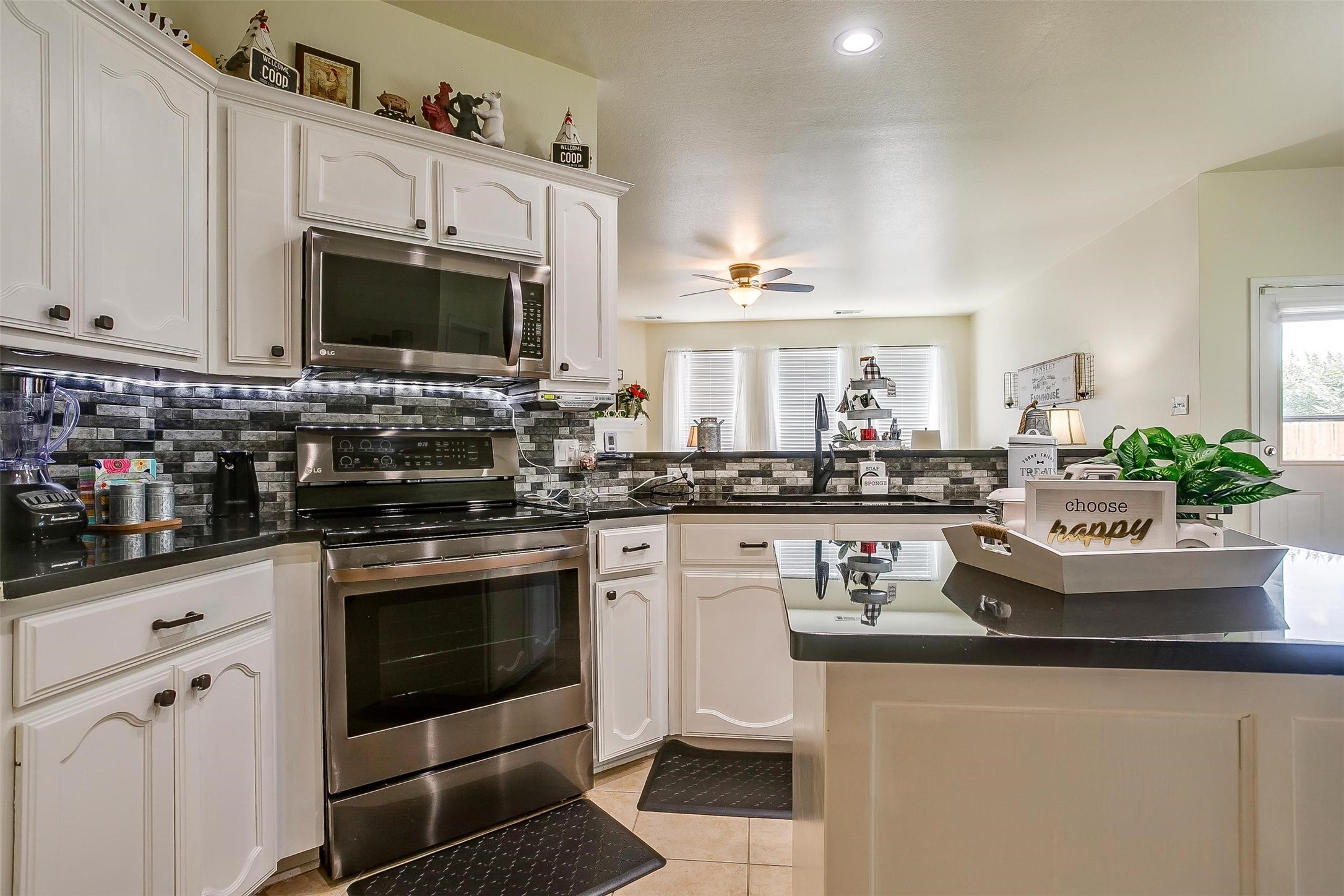 909 Hunter Lane Burleson TX 76028
