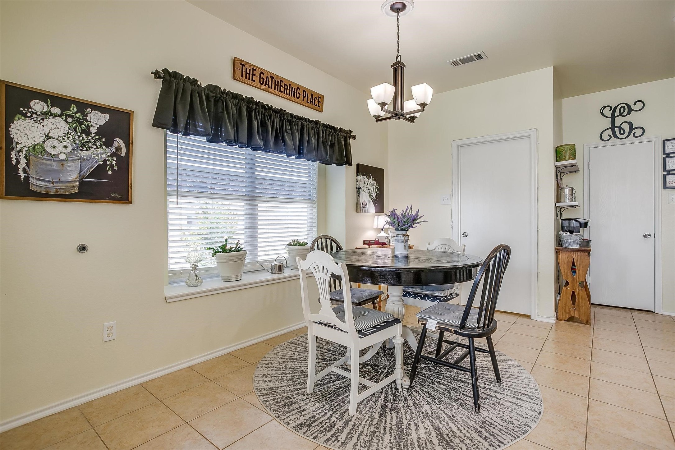 909 Hunter Lane Burleson TX 76028