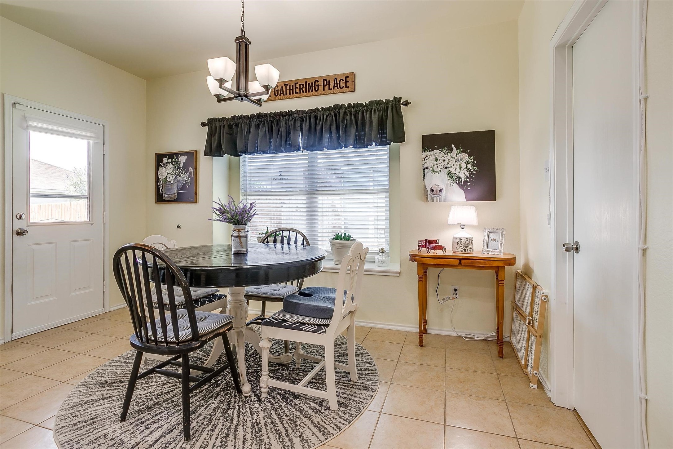909 Hunter Lane Burleson TX 76028