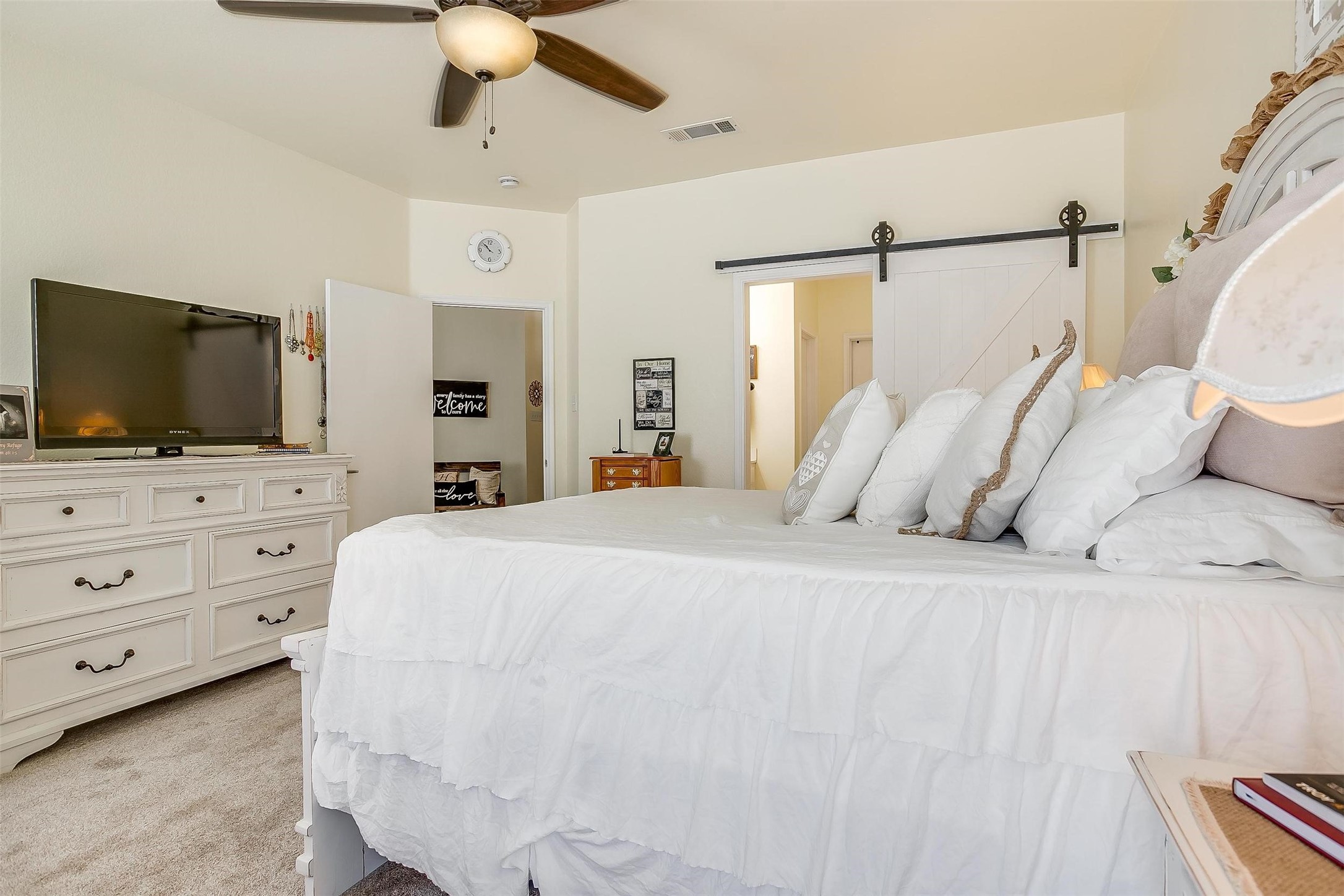 909 Hunter Lane Burleson TX 76028