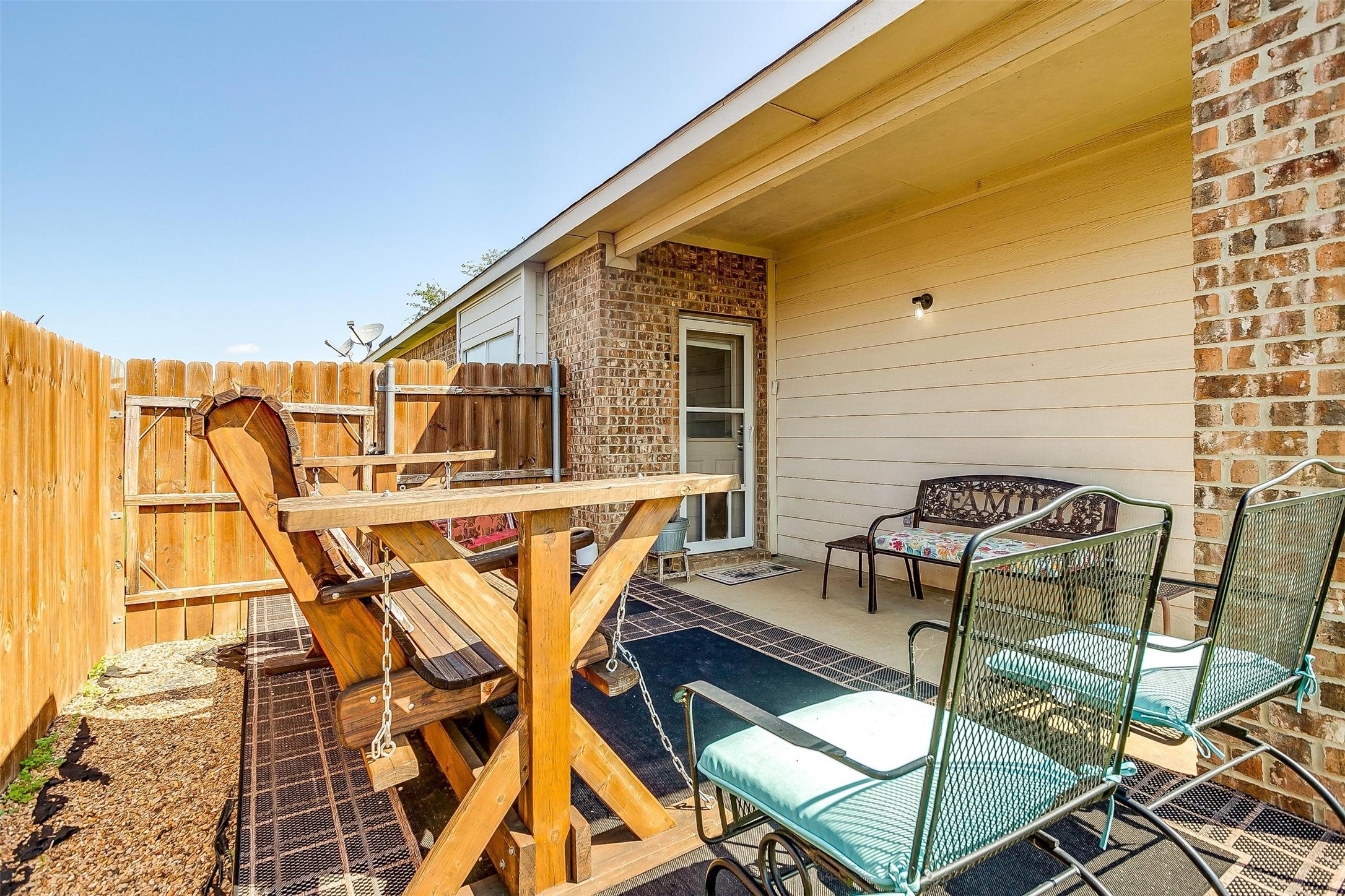 909 Hunter Lane Burleson TX 76028