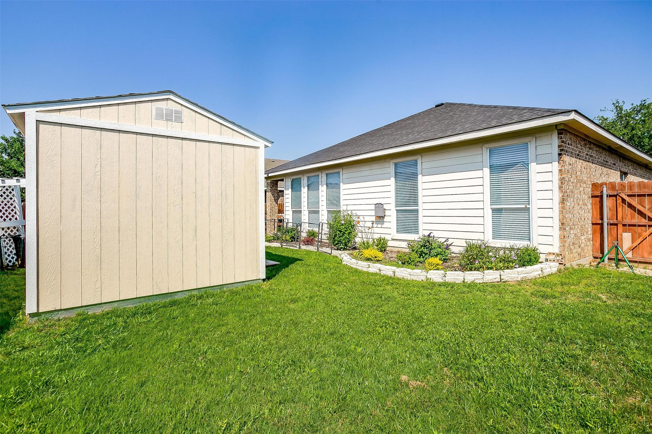909 Hunter Lane Burleson TX 76028