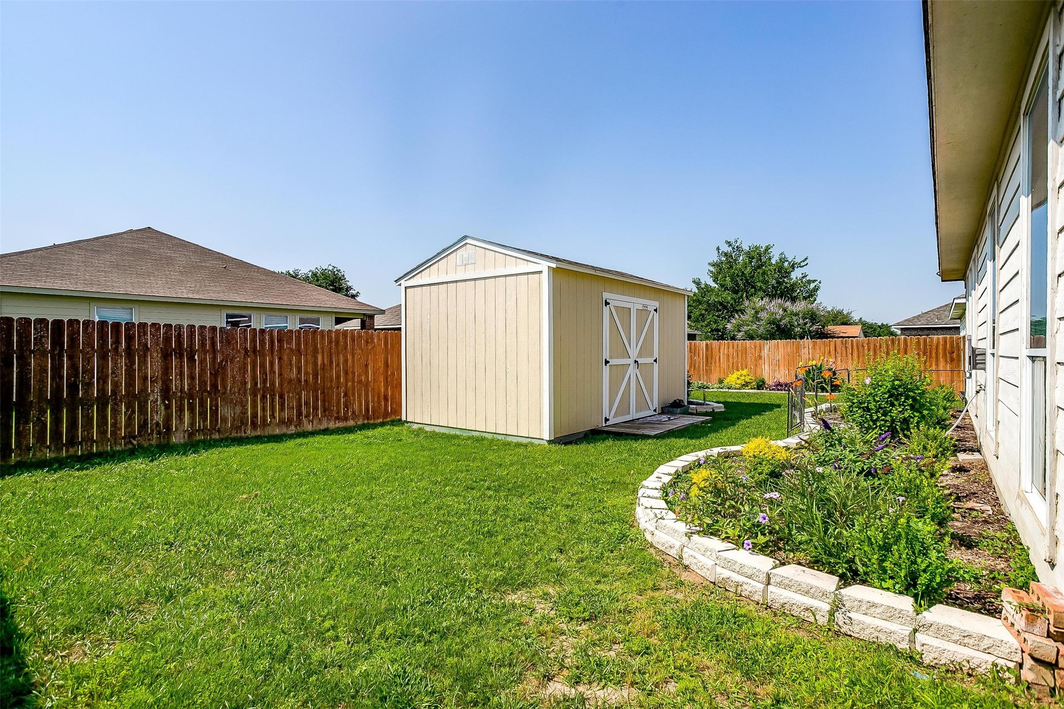 909 Hunter Lane Burleson TX 76028
