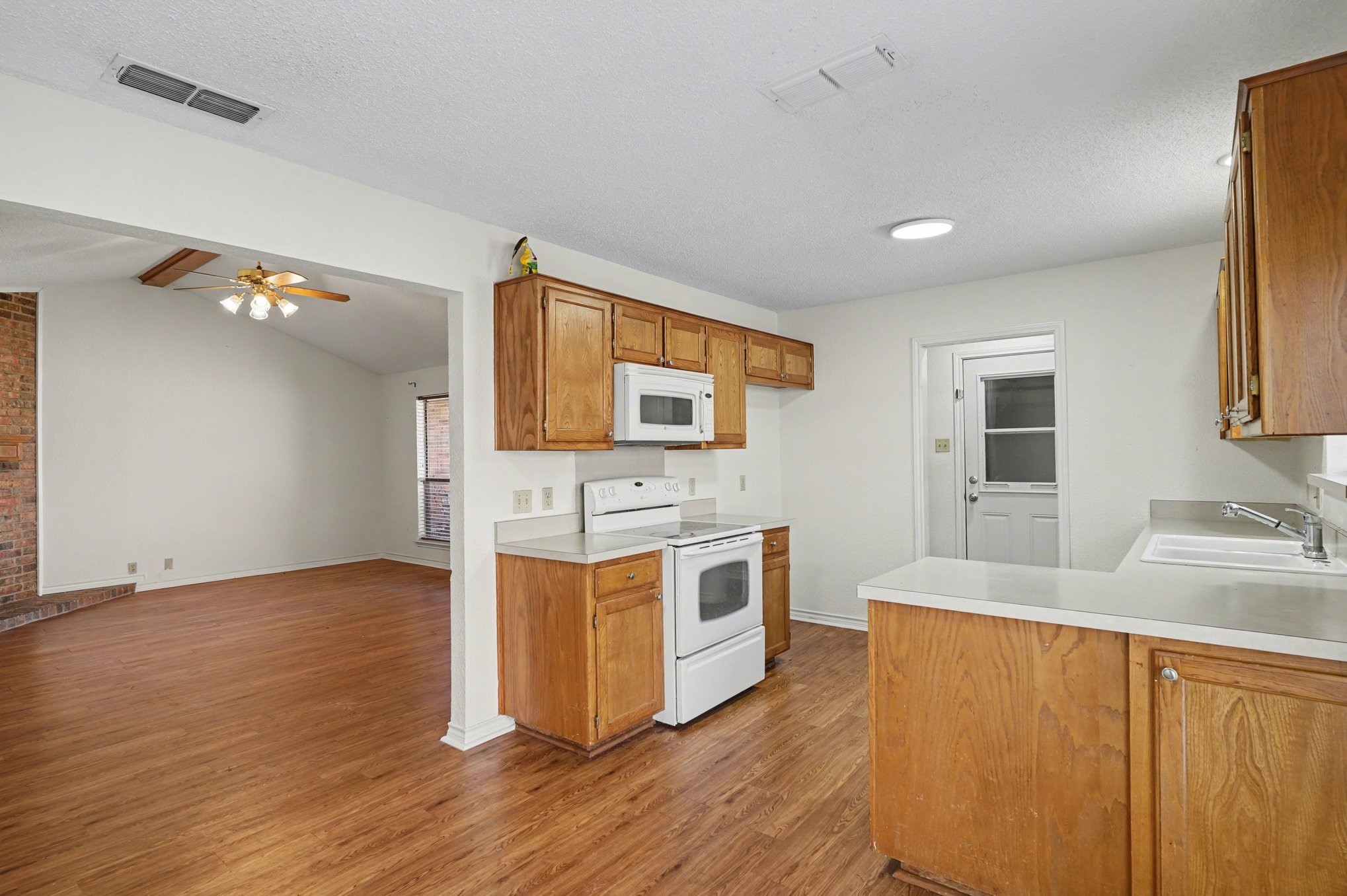 1507 Lindsey Lane Cleburne TX 76033