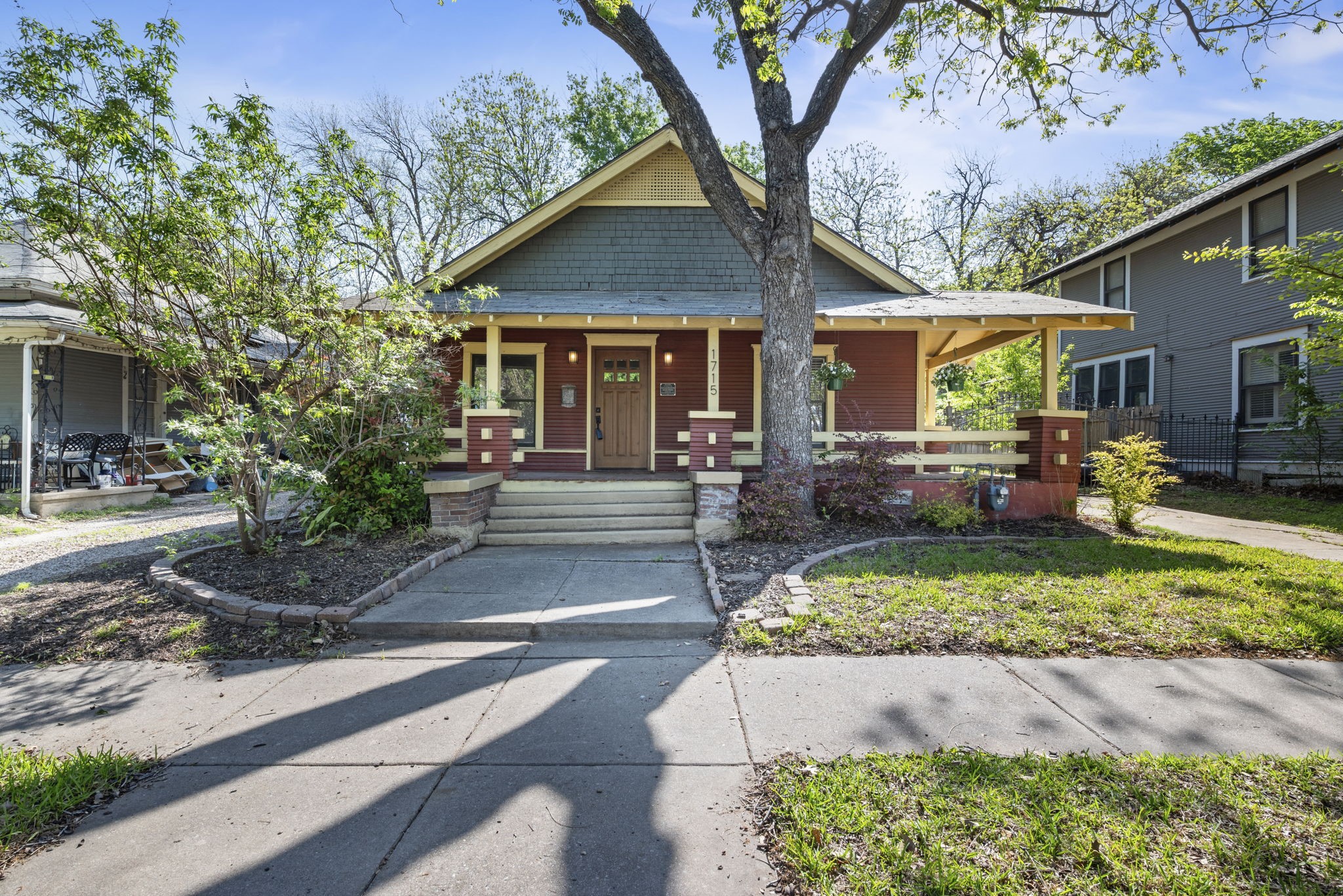 1715 College Avenue Fort Worth TX 76110