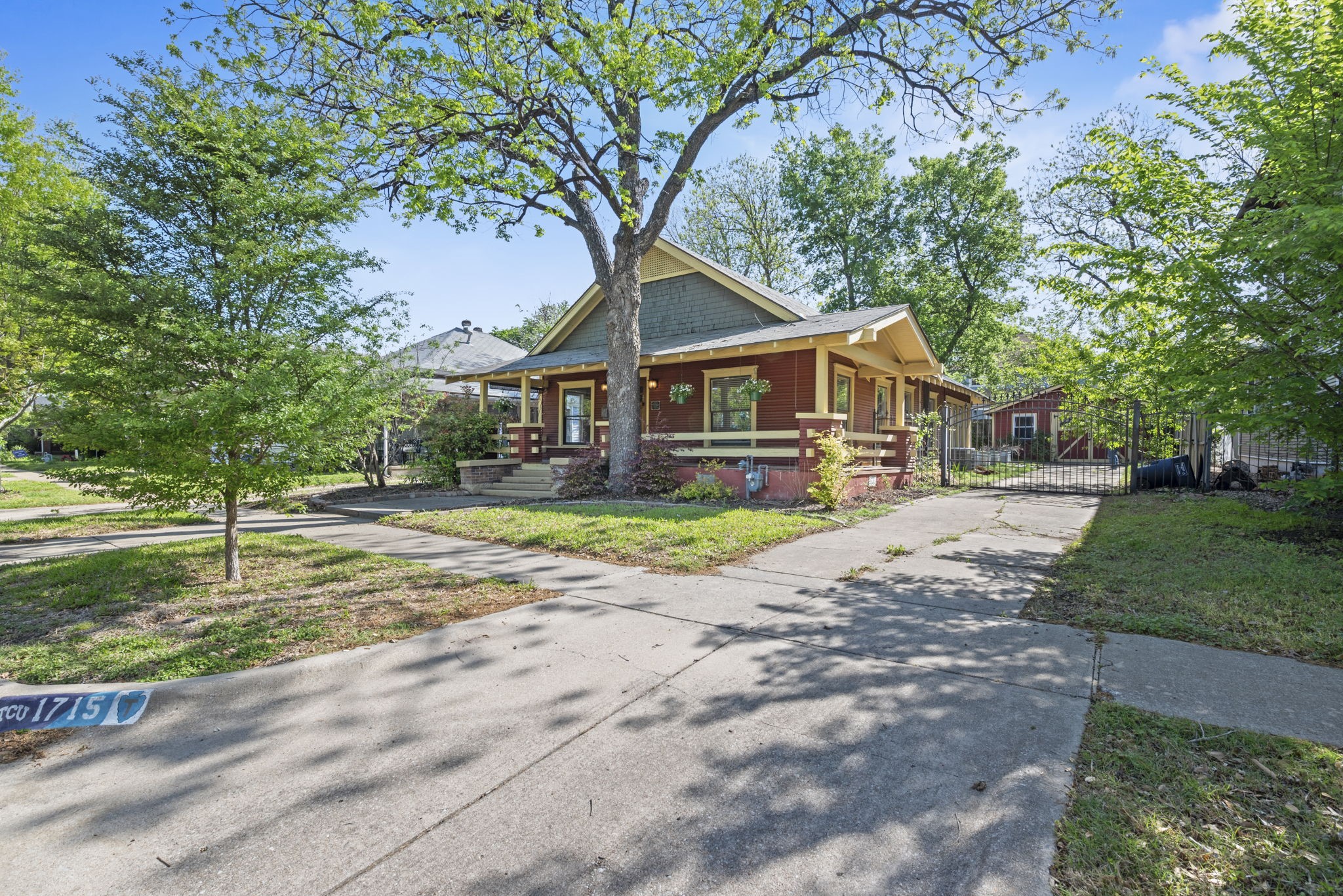 1715 College Avenue Fort Worth TX 76110