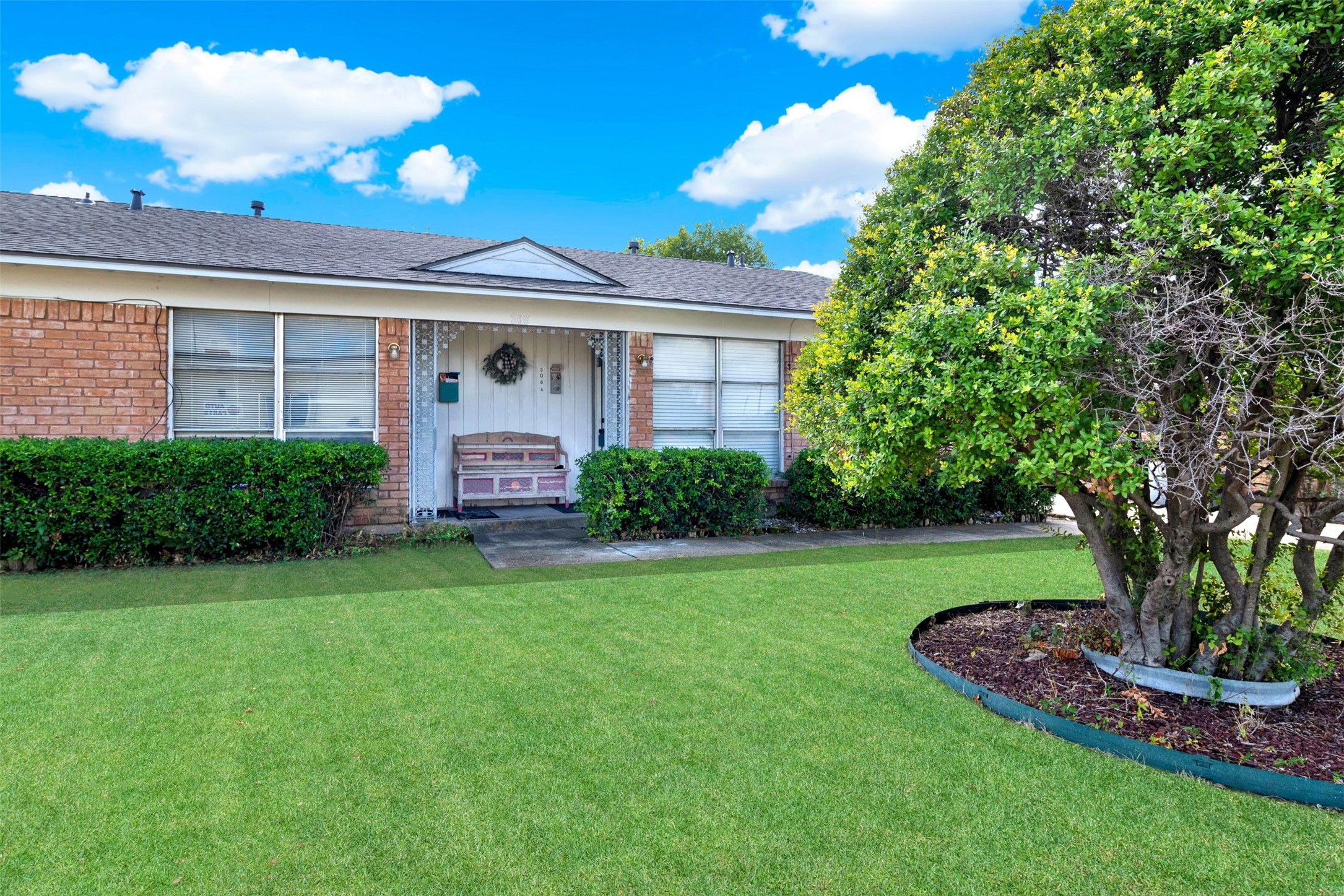 318 Hilltop Avenue Richardson TX 75081