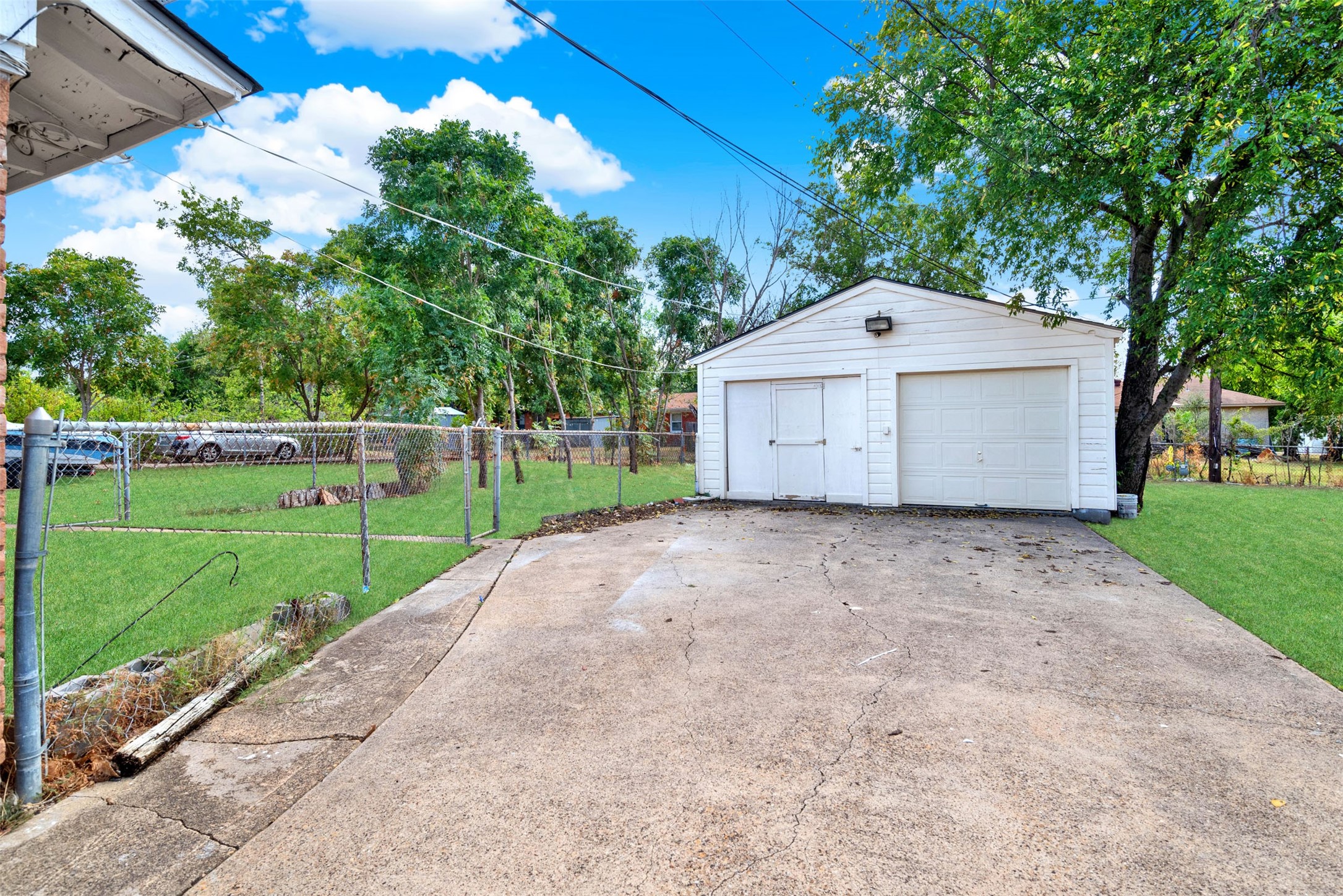 318 Hilltop Avenue Richardson TX 75081