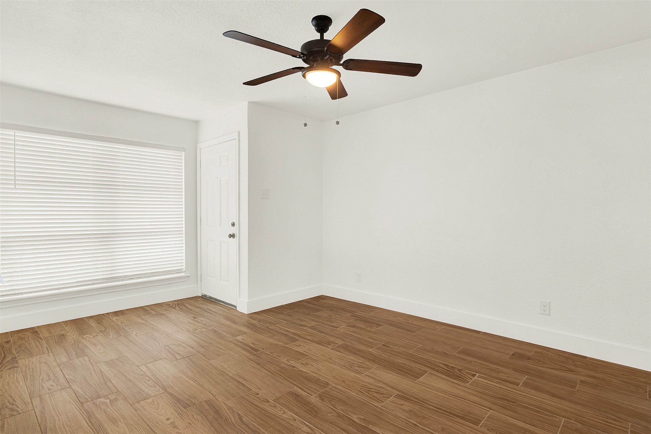 318 Hilltop Avenue Richardson TX 75081