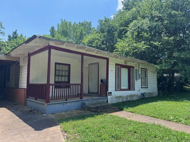 704 Cedar Street Paris TX 75460