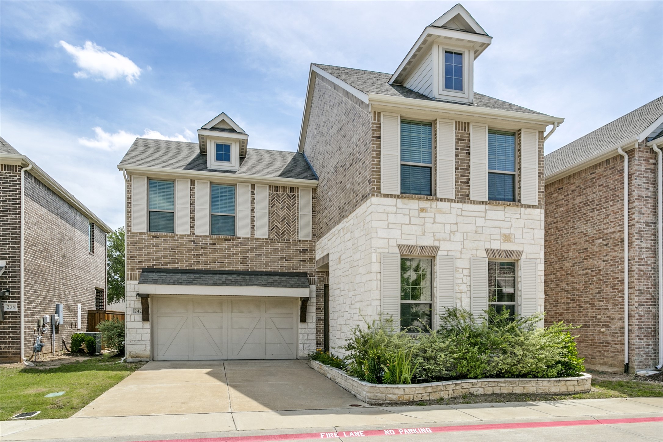 242 Woodson Street Irving TX 75063