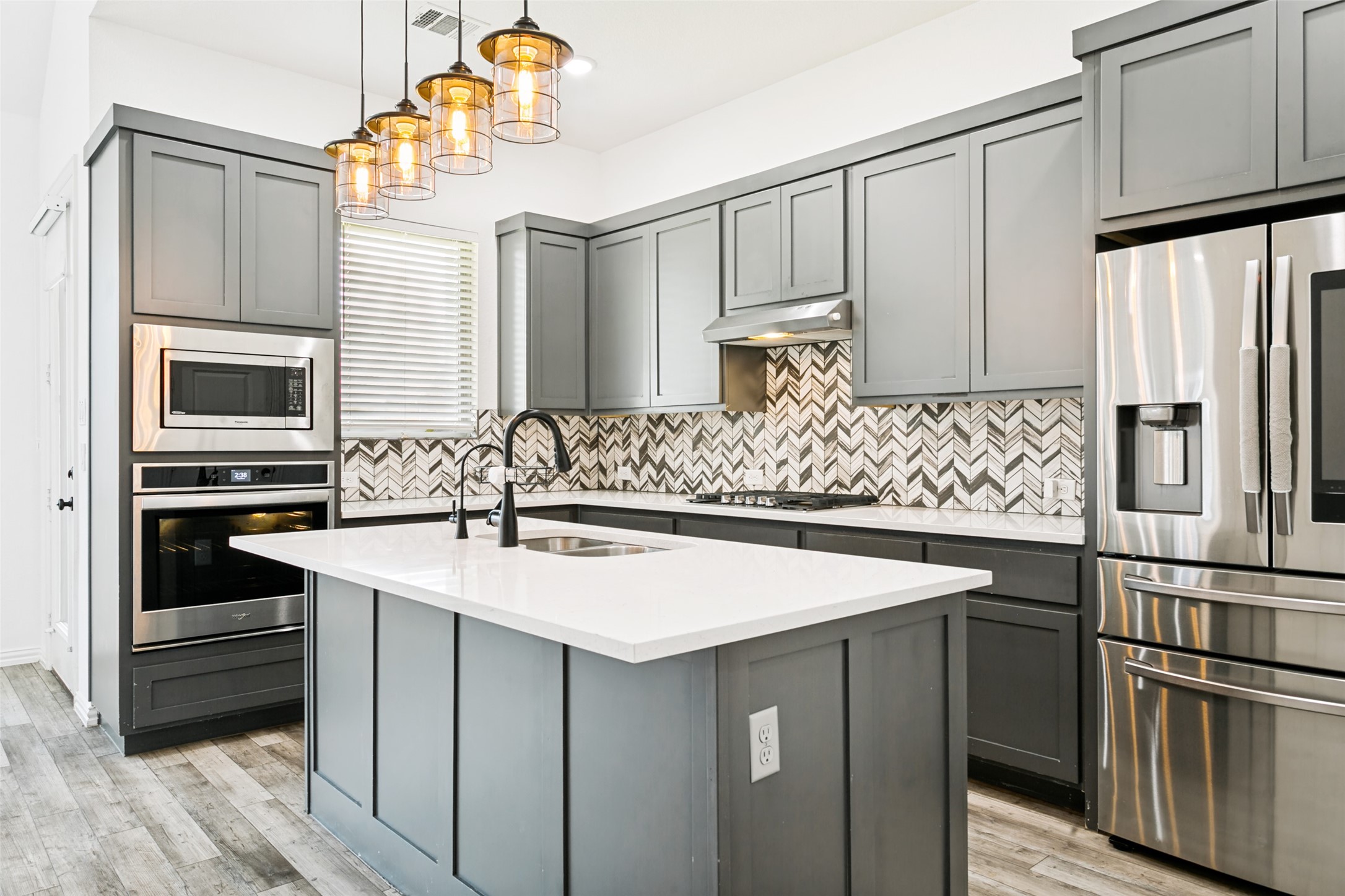 242 Woodson Street Irving TX 75063