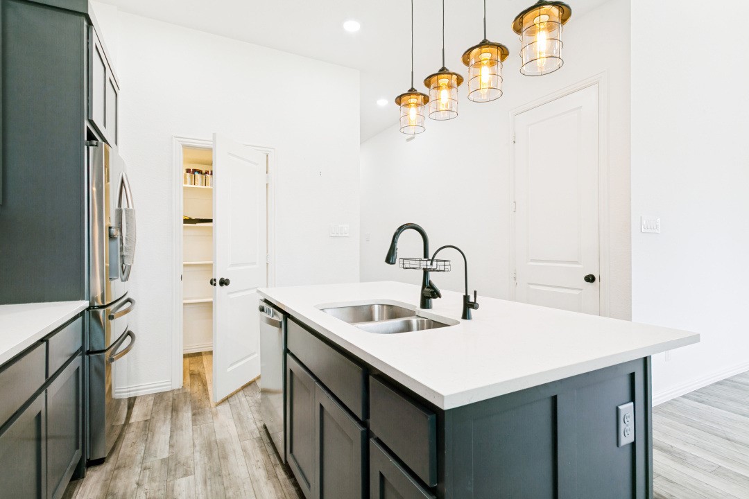 242 Woodson Street Irving TX 75063