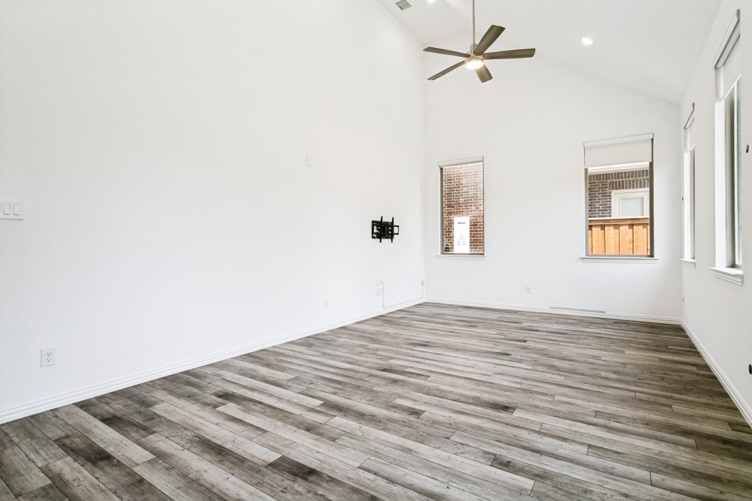 242 Woodson Street Irving TX 75063