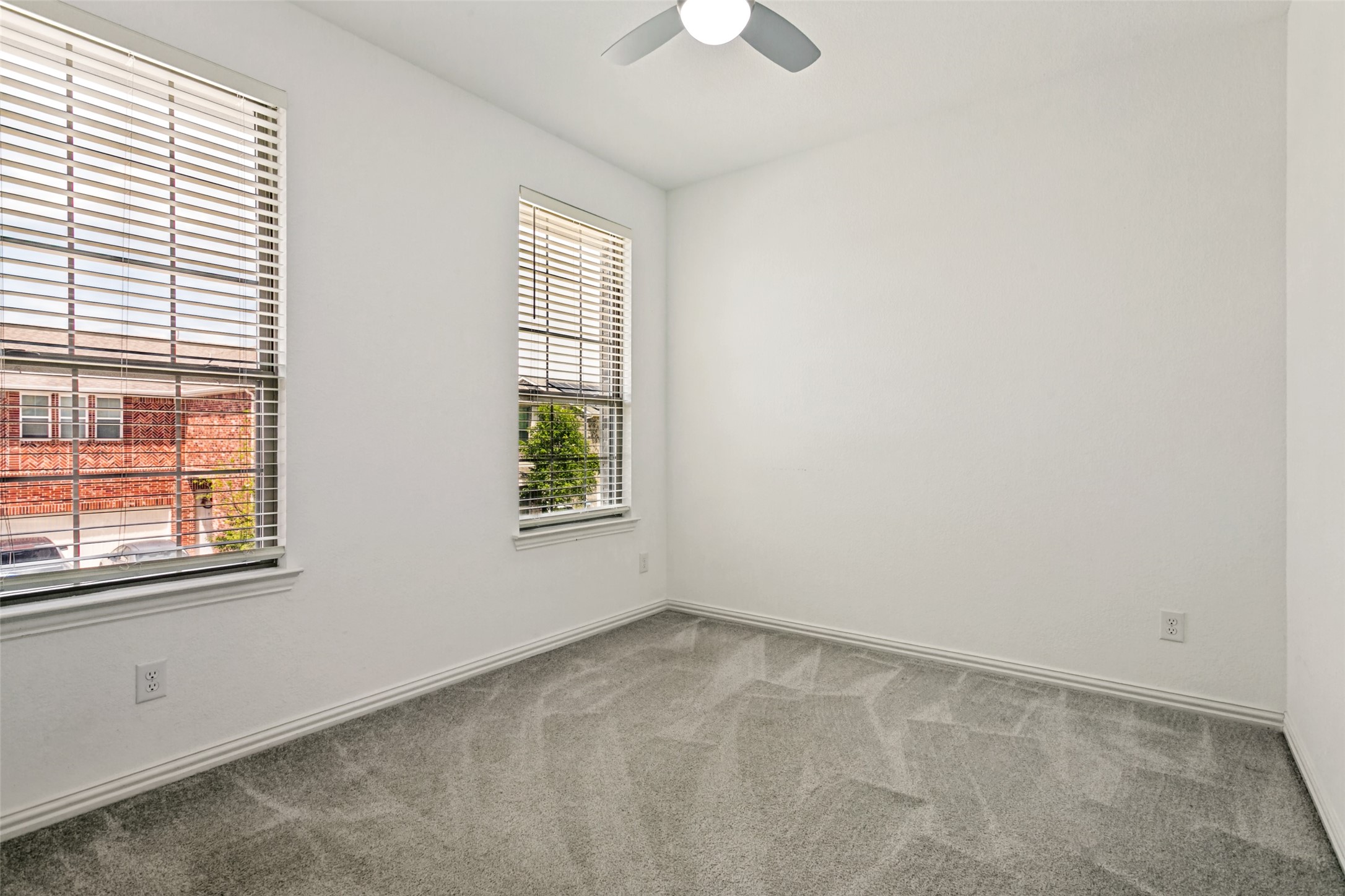 242 Woodson Street Irving TX 75063
