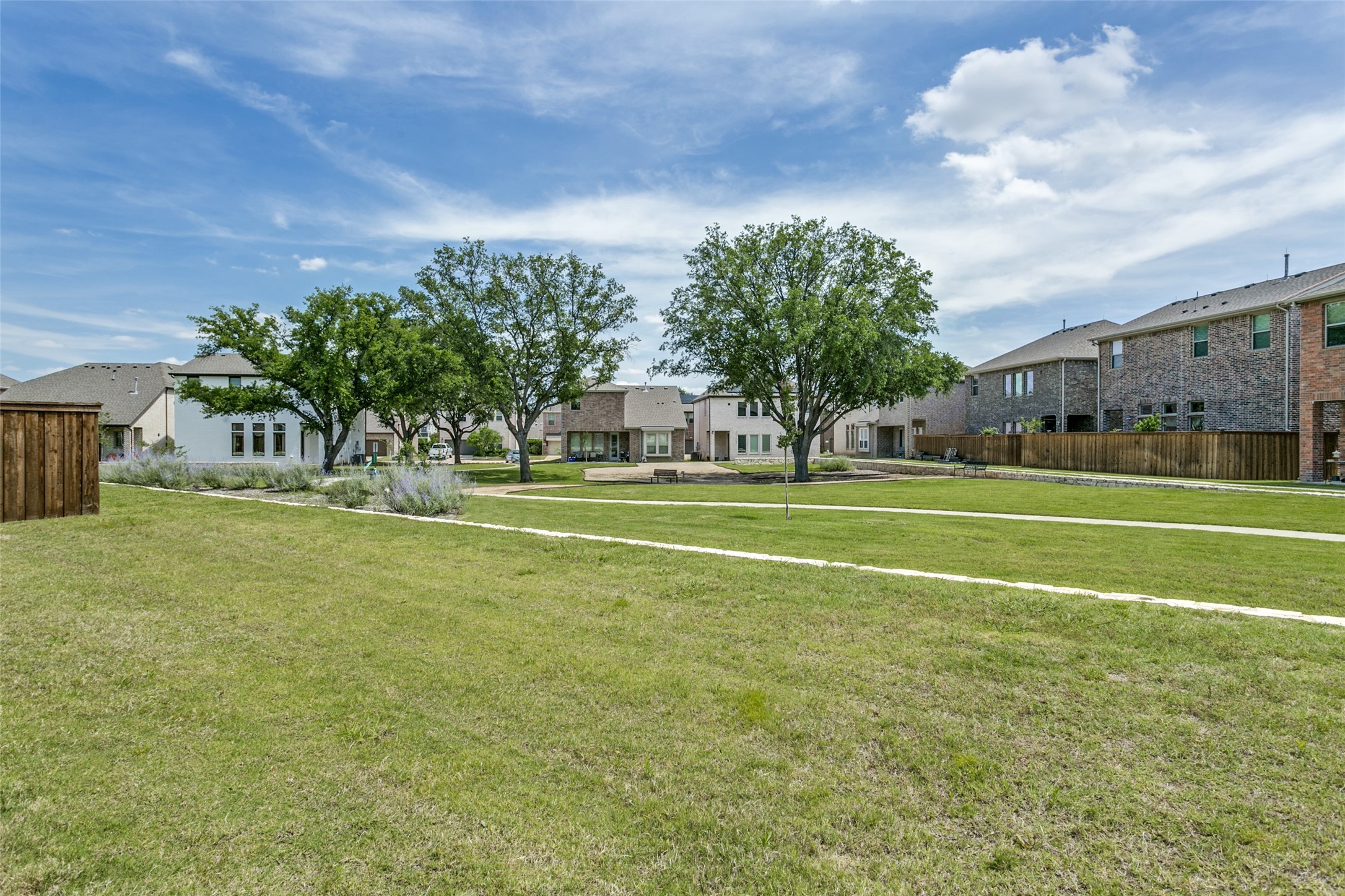 242 Woodson Street Irving TX 75063