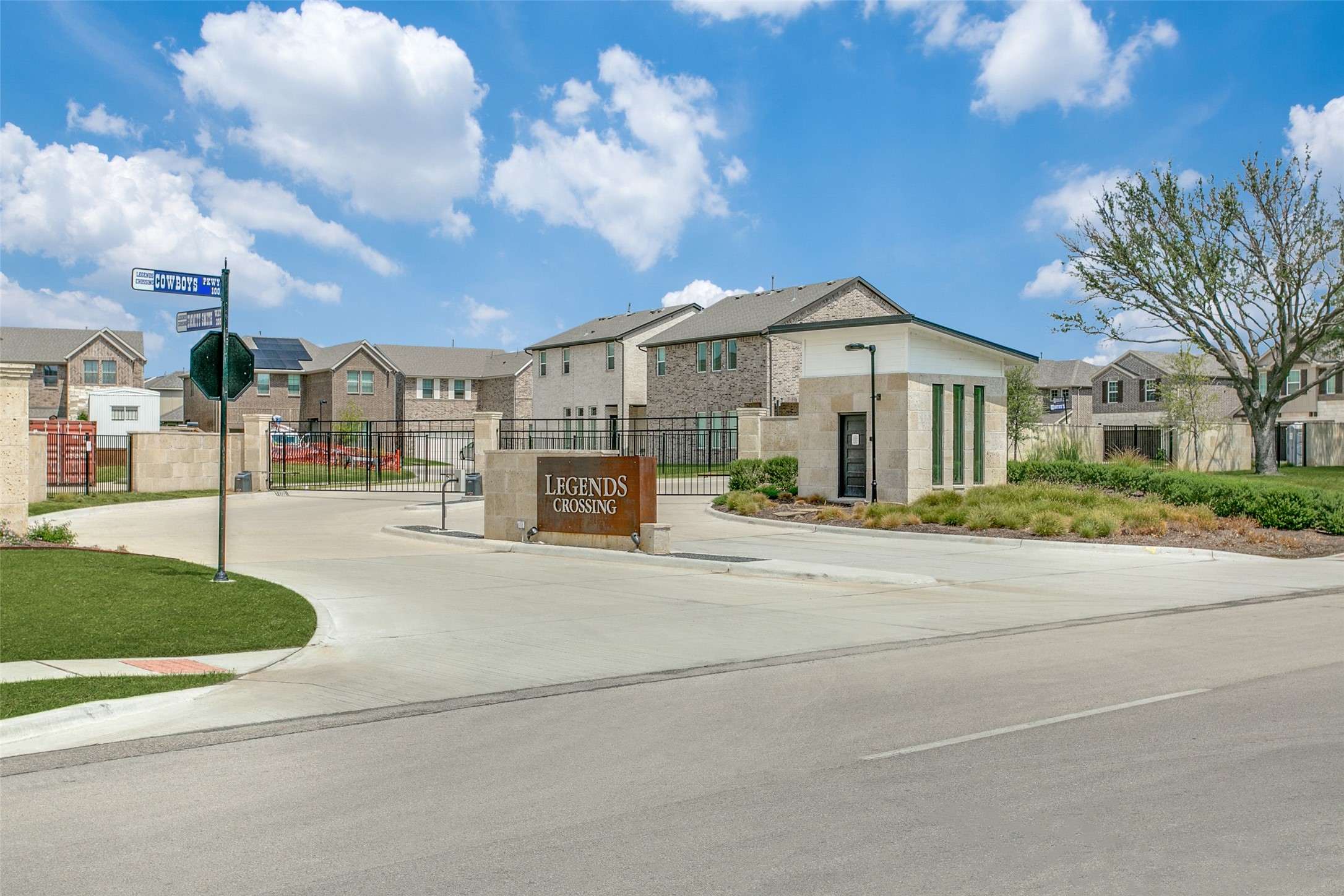 242 Woodson Street Irving TX 75063