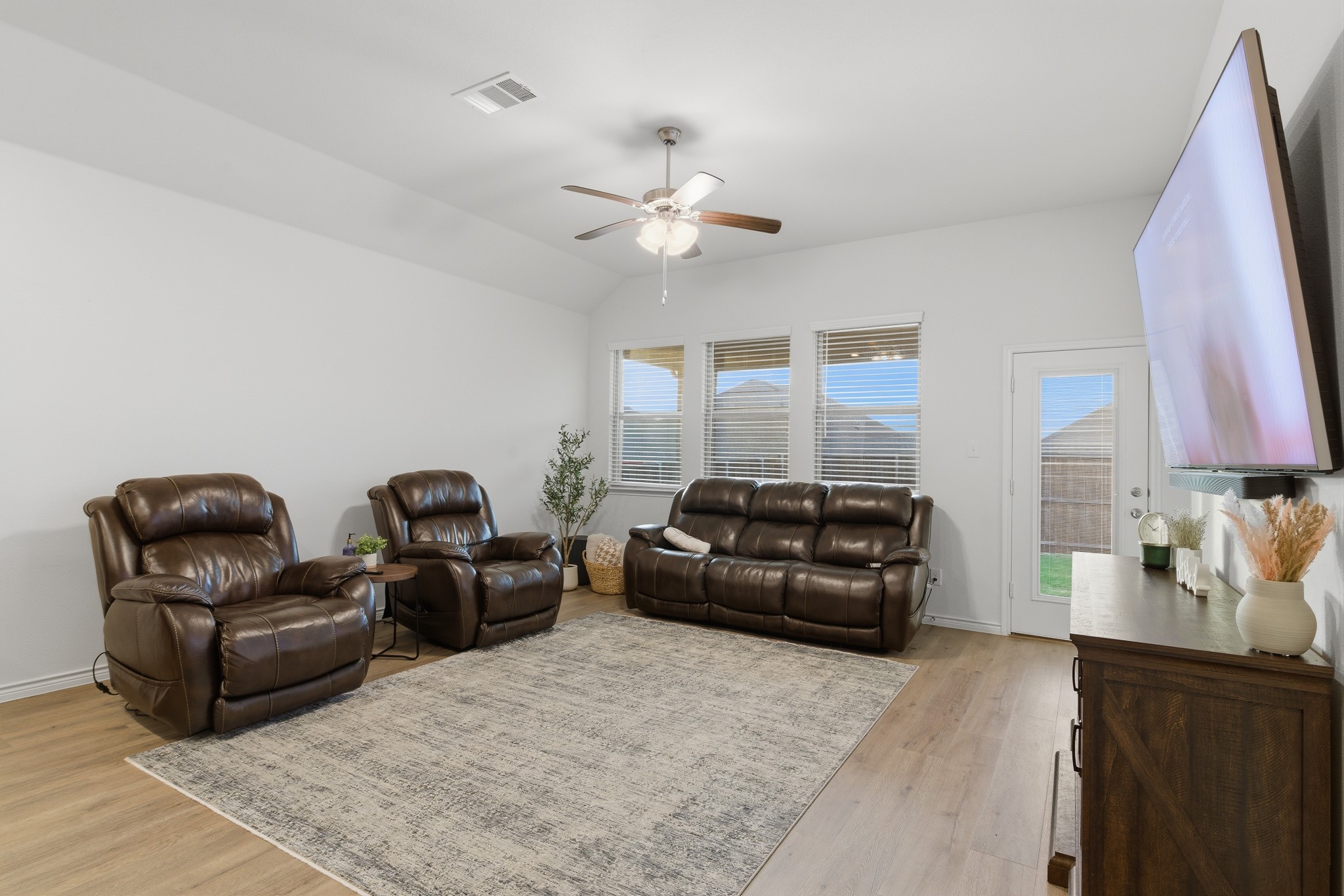 727 Fort Lane Fate TX 75189