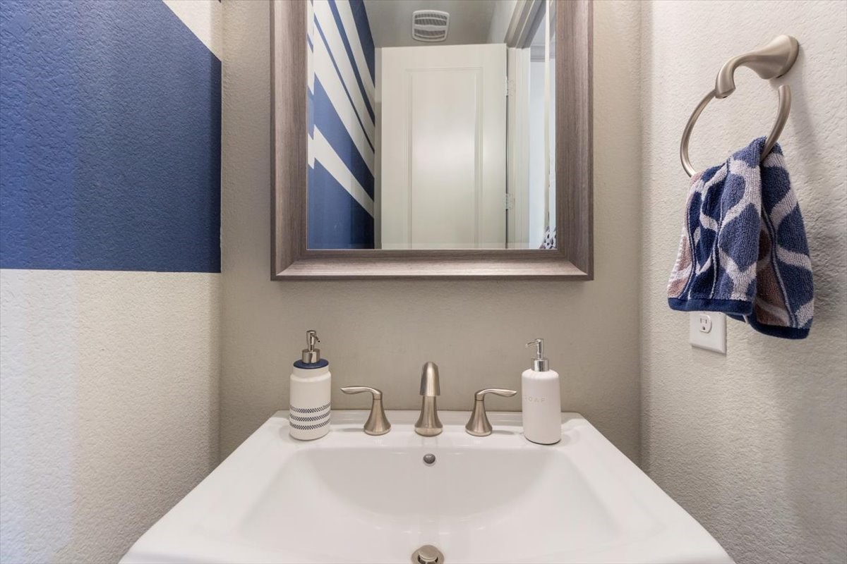 6304 Exeter Avenue Mckinney TX 75070